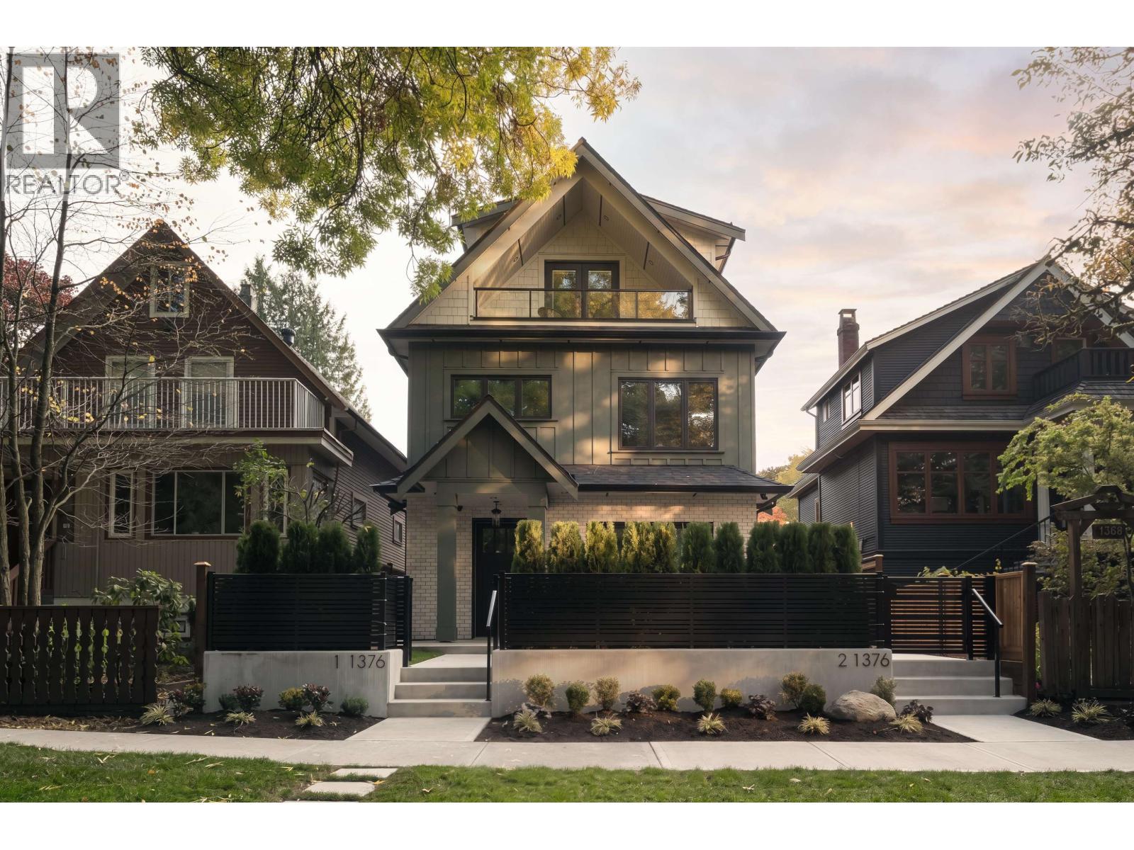 1 1376 E 11TH Avenue, Vancouver