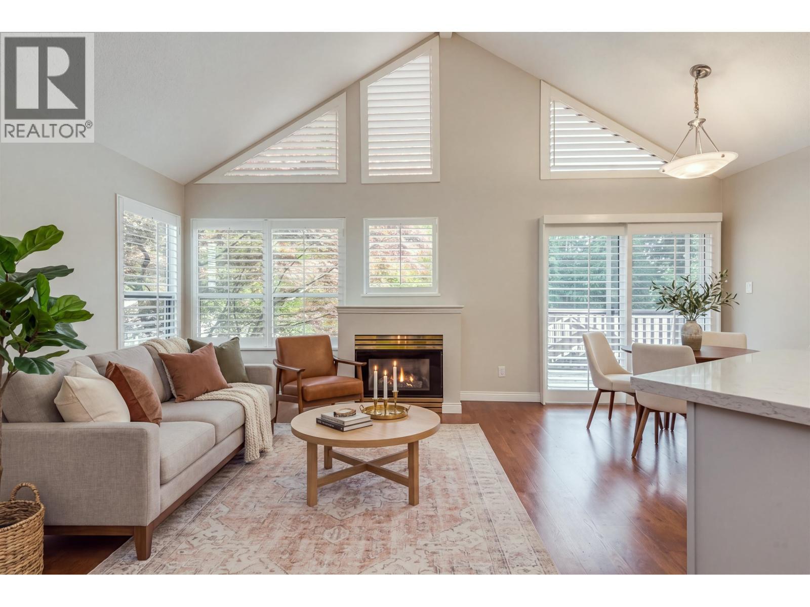 29 4055 Indian River Drive, North Vancouver