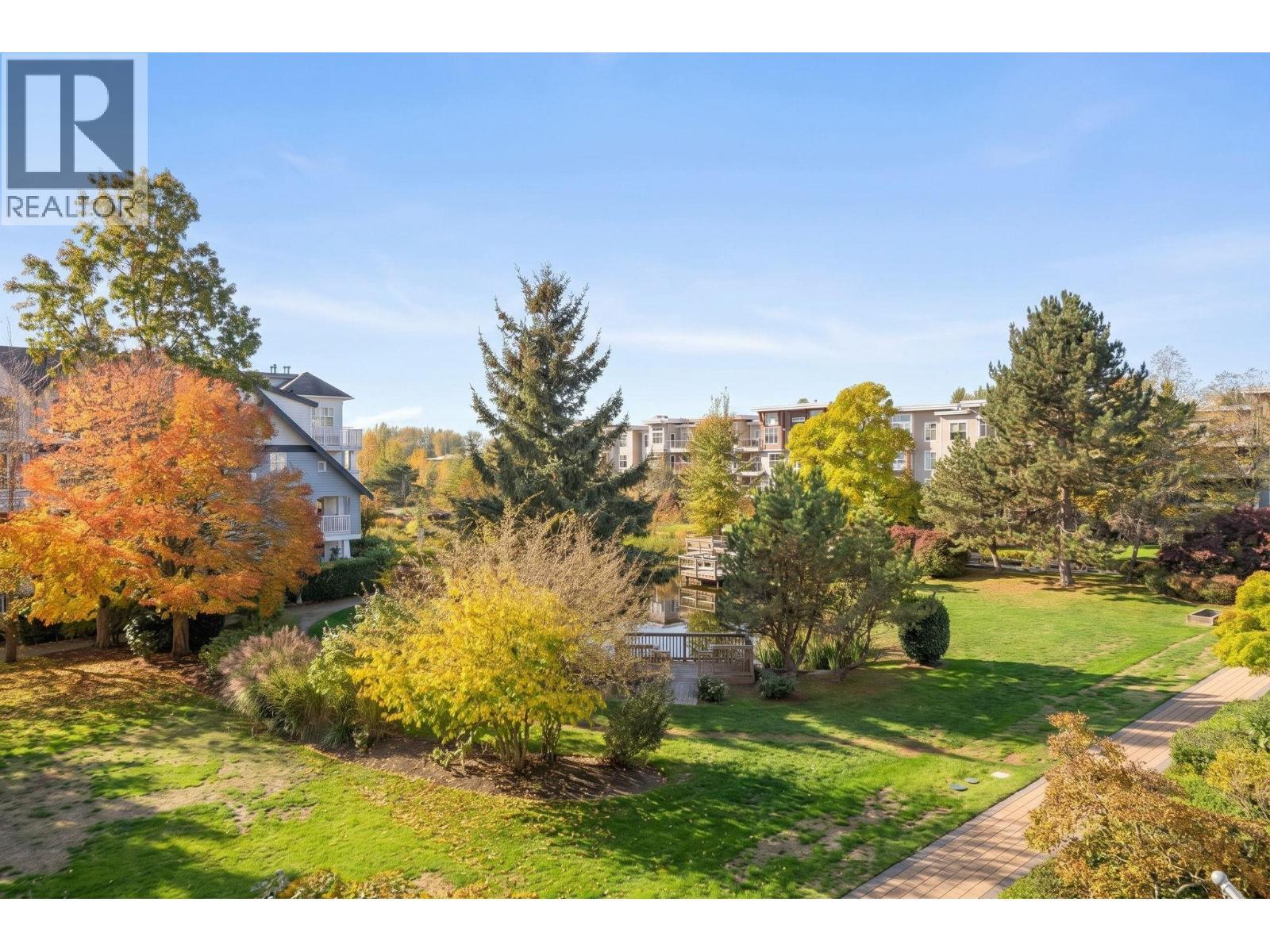 302 5800 Andrews Road, Richmond