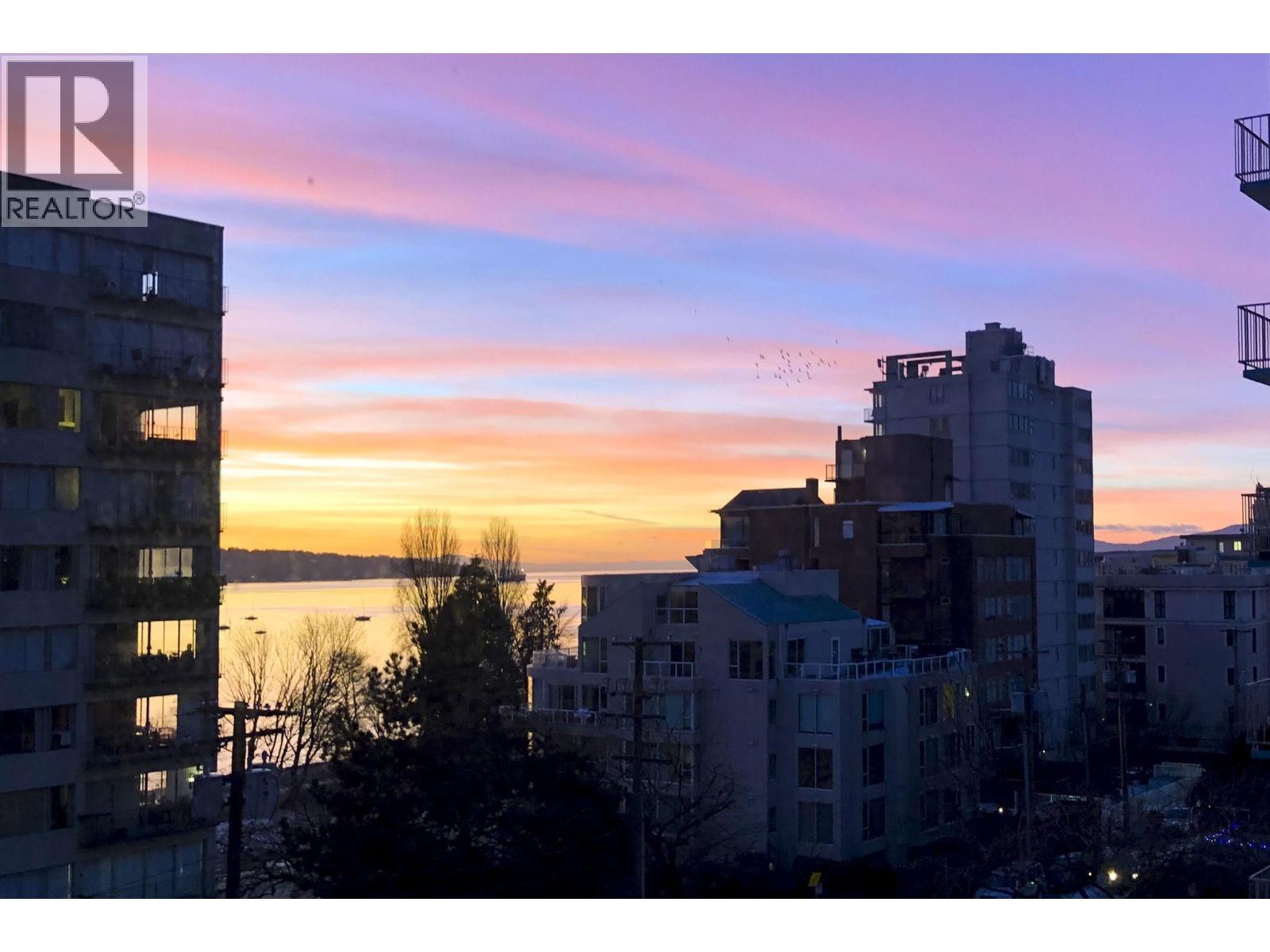301 1330 Harwood Street, Vancouver