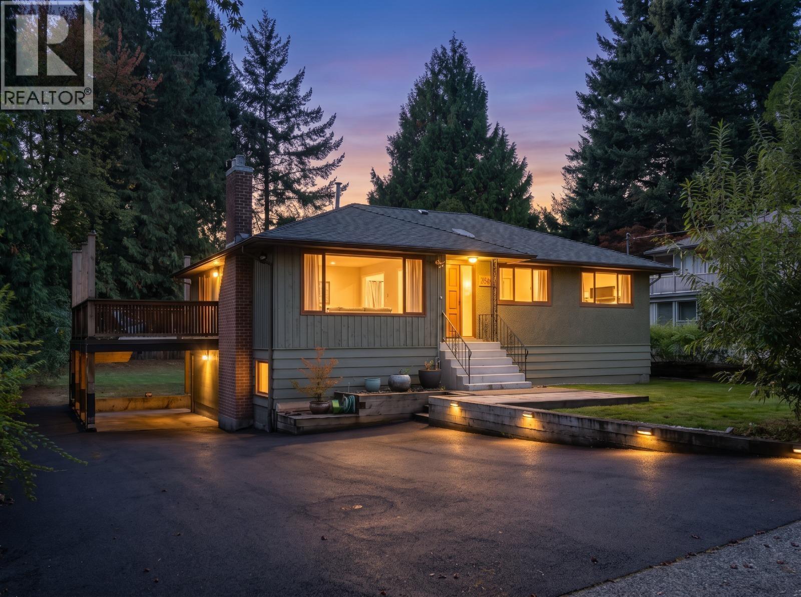 1561 Merlynn Crescent, North Vancouver