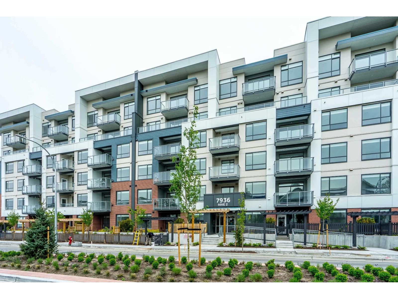 306 7936 206 Street, Langley