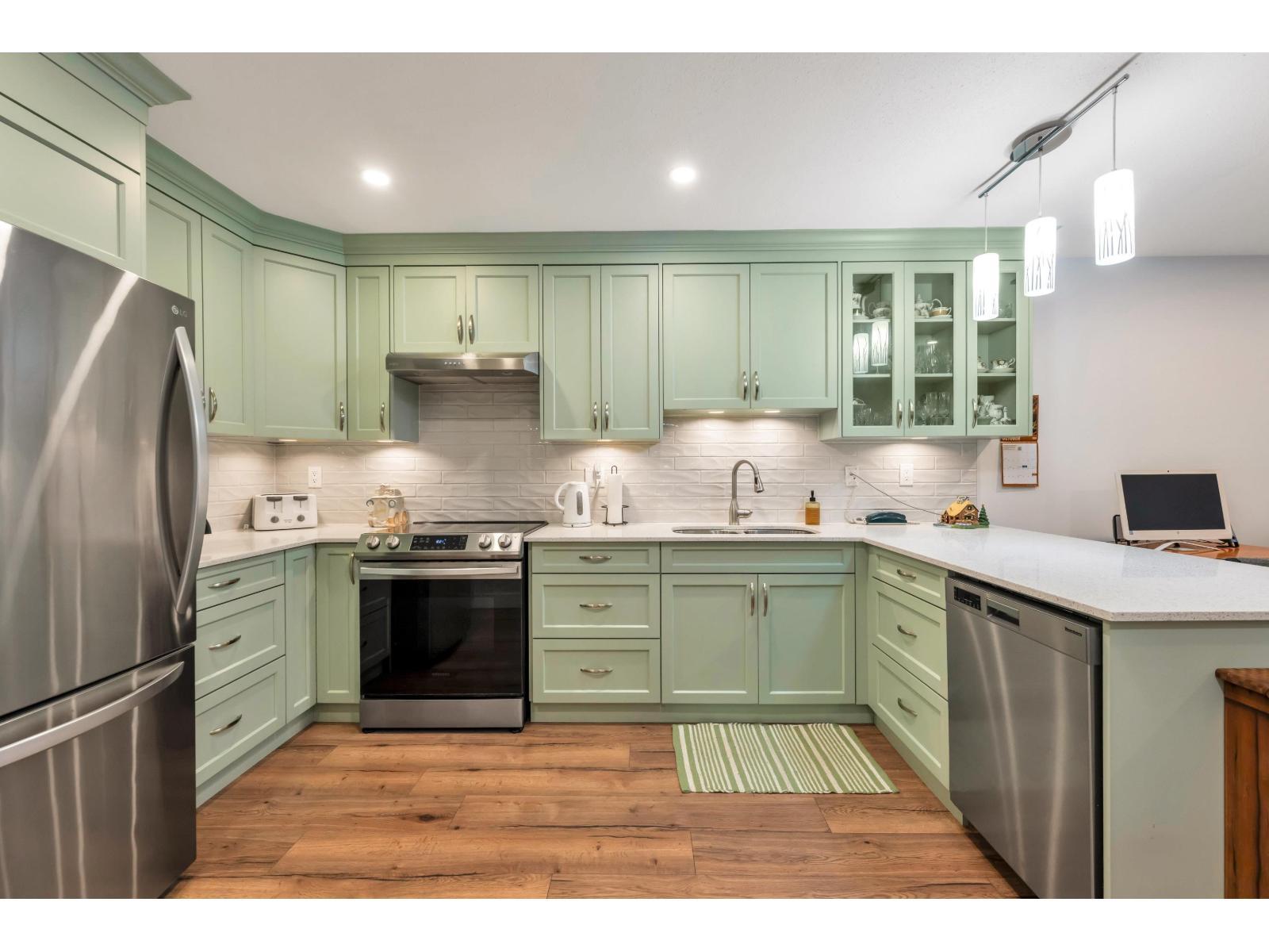 83 16318 82 Avenue, Surrey