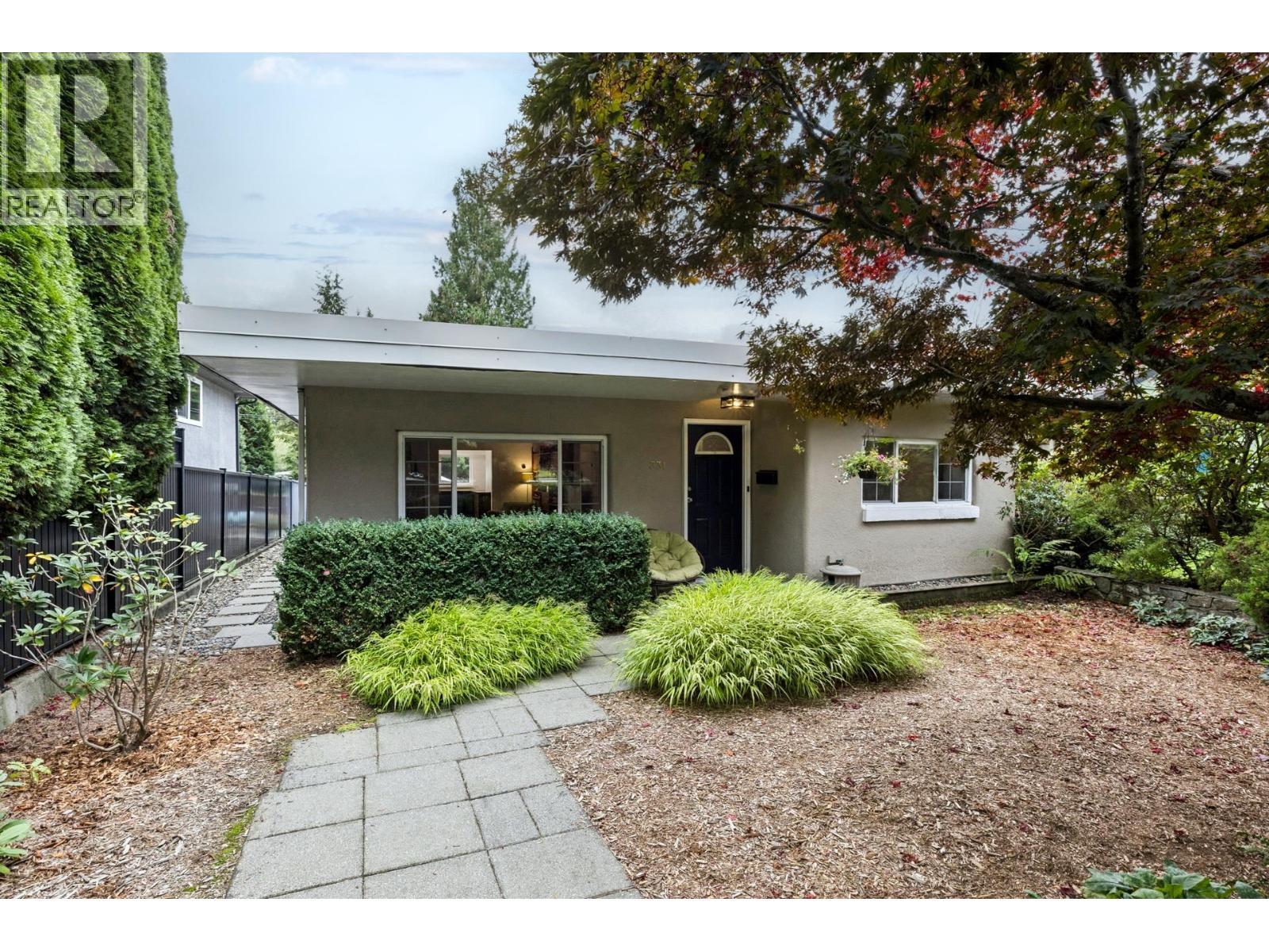 331 E 24TH Street, North Vancouver