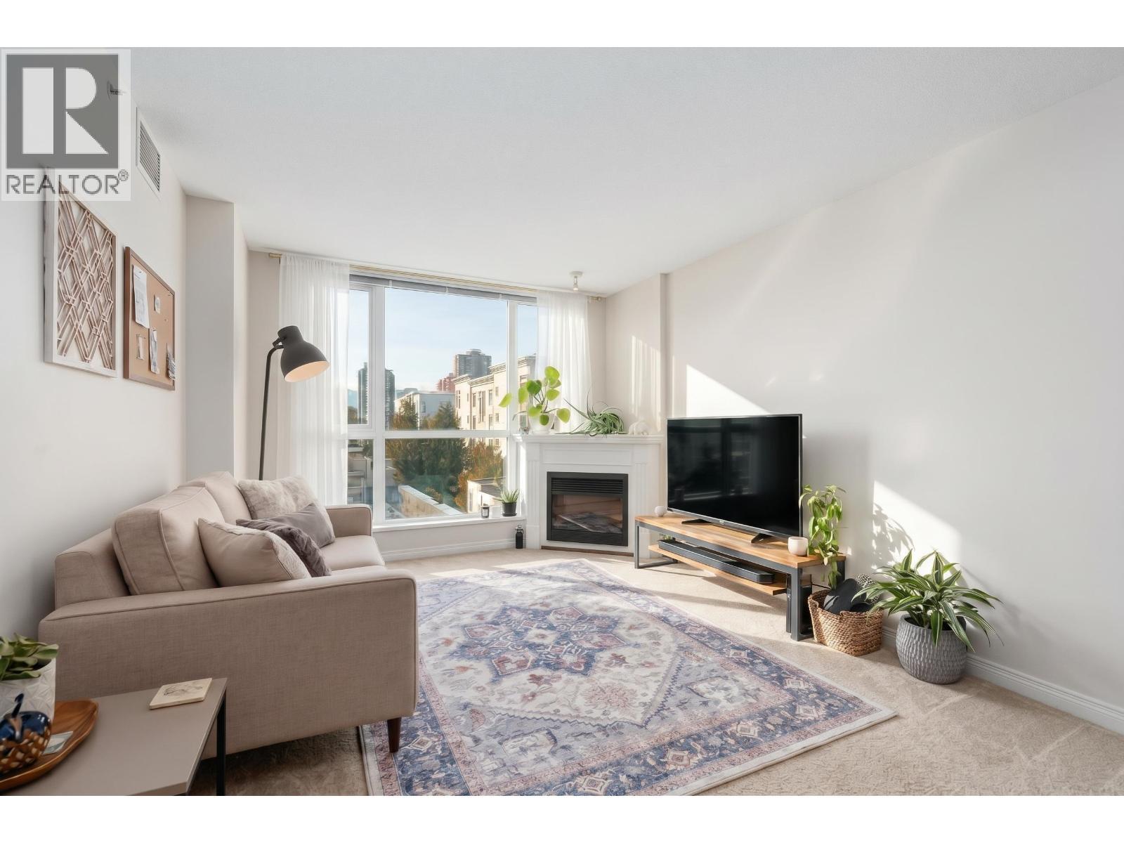 607 188 E Esplanade, North Vancouver