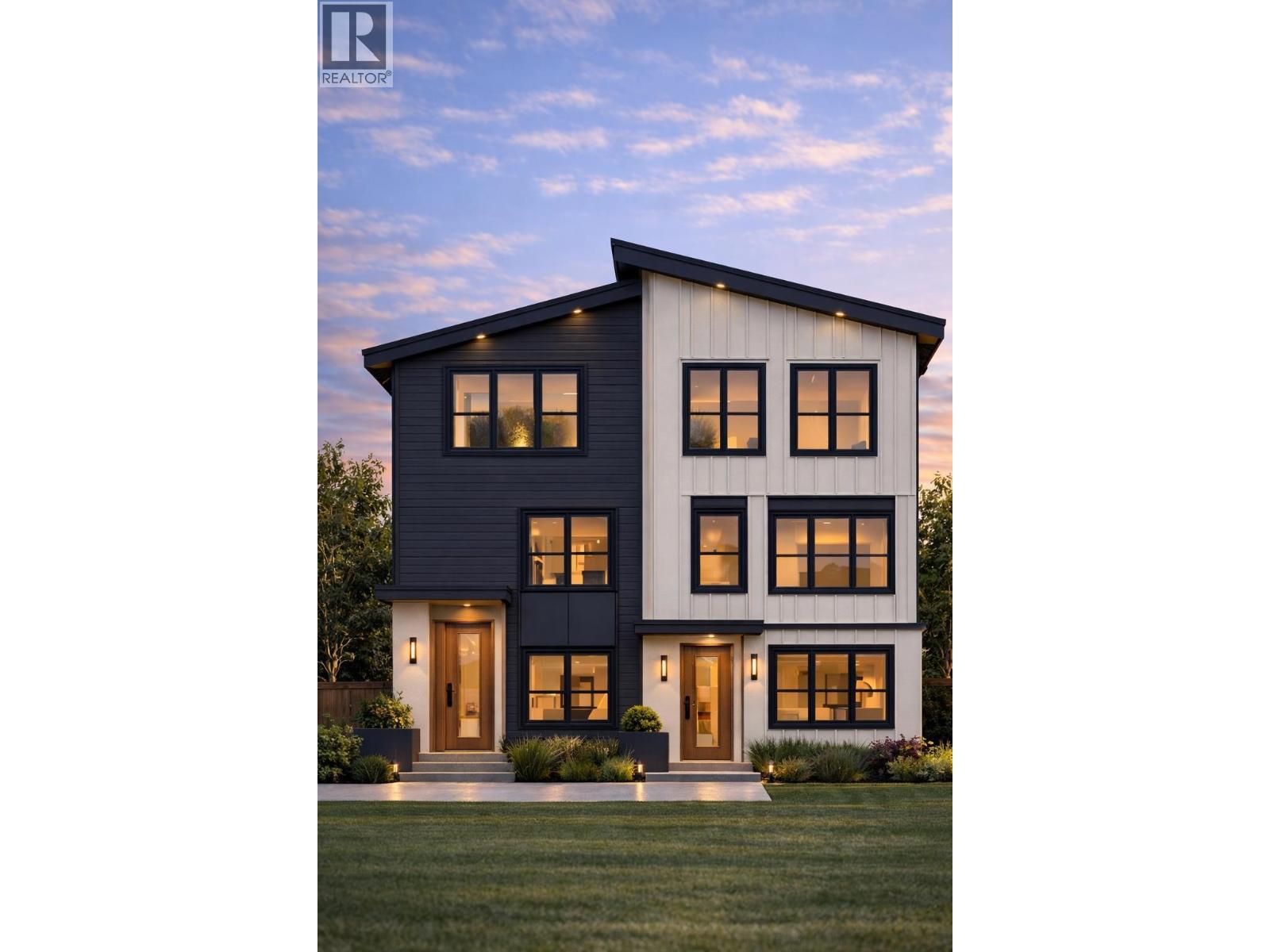 2 2850 E 43RD Avenue, Vancouver