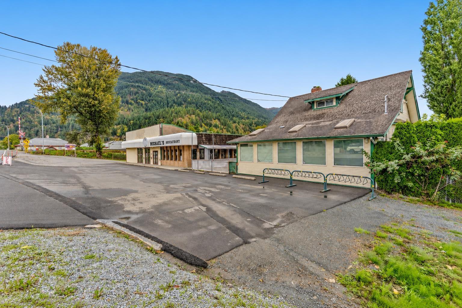 37165-37191 Lougheed Highway, Mission