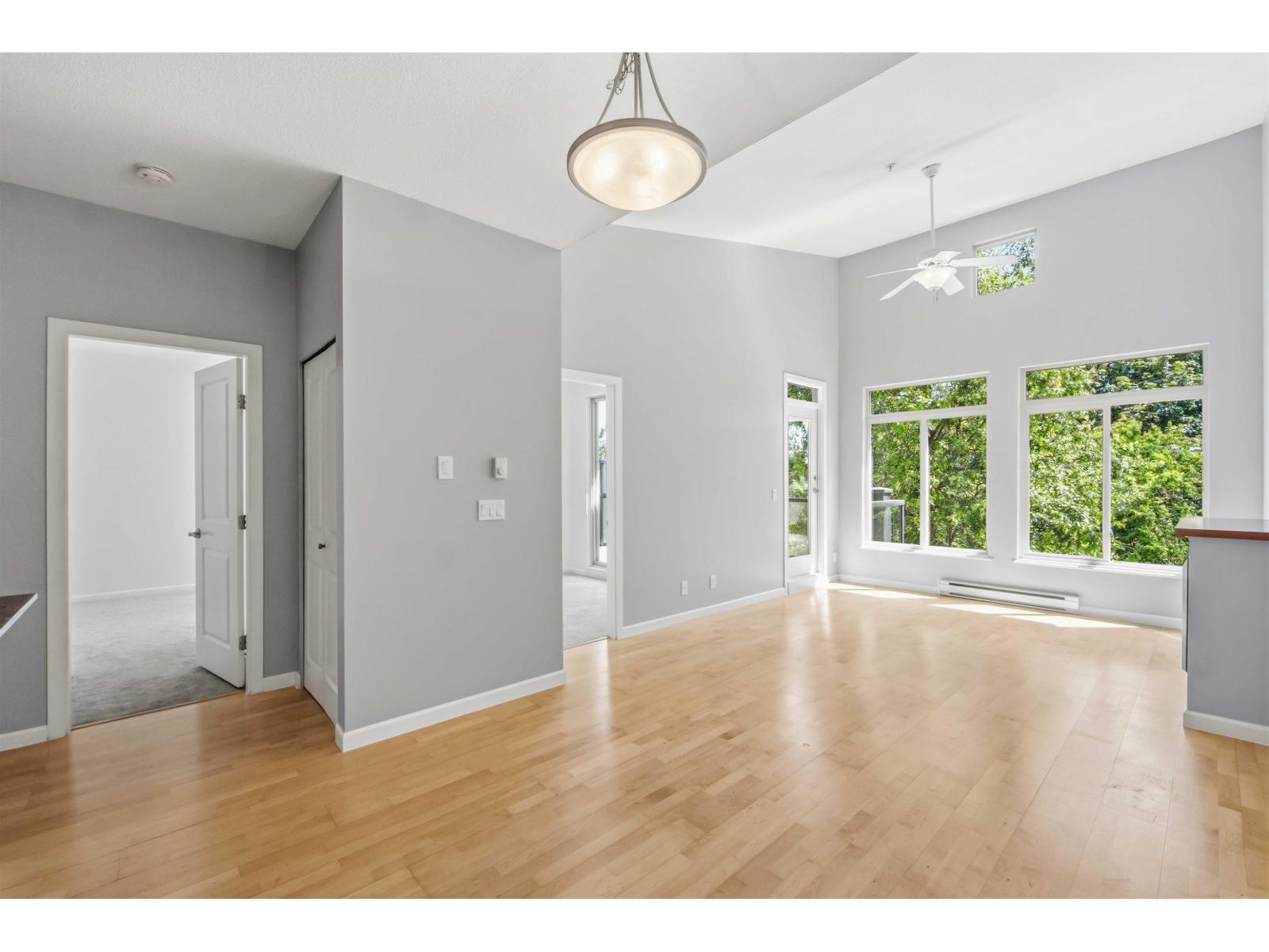 421 15385 101A Avenue, Surrey