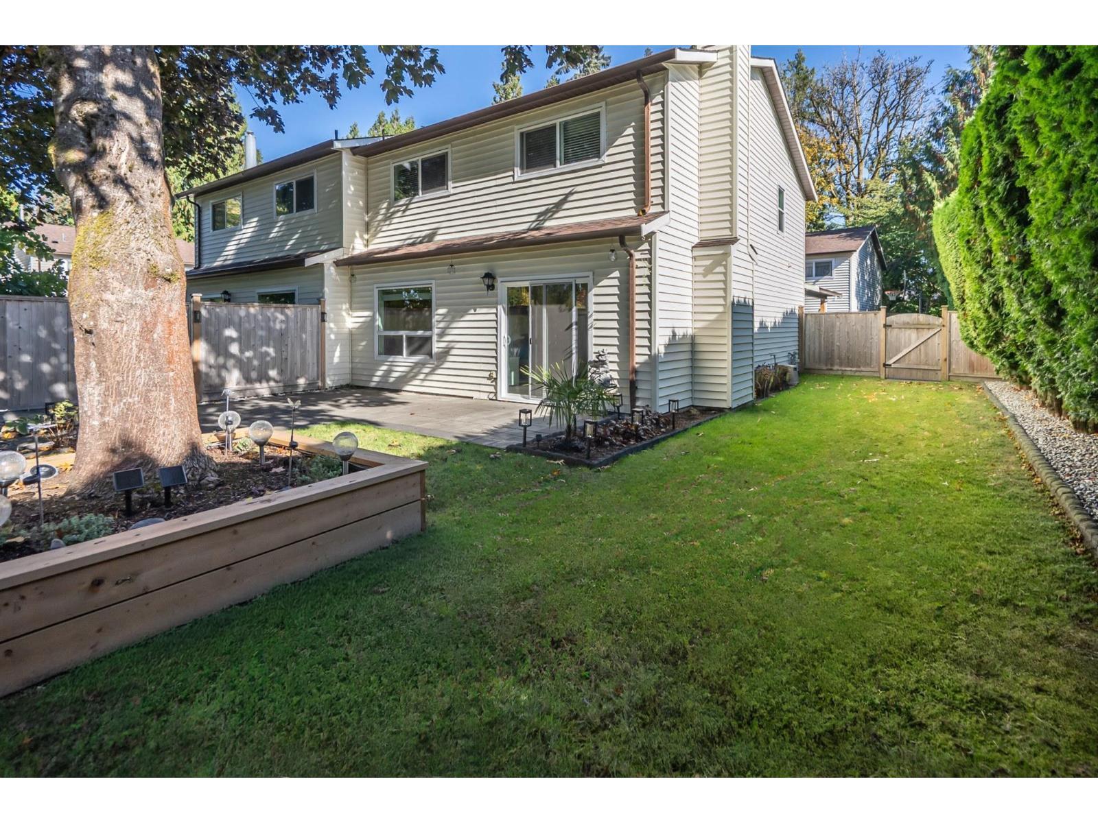 8 4840 207 Street, Langley
