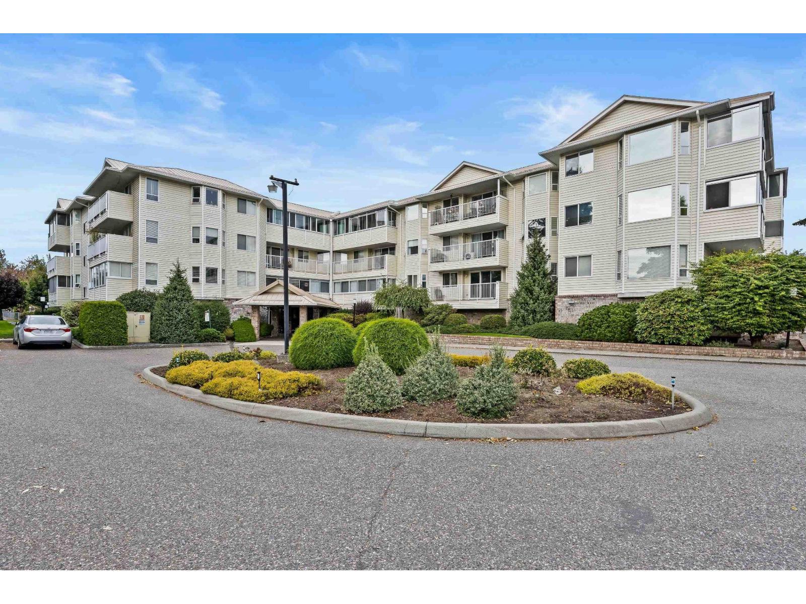 302 8725 Elm Drive, Chilliwack