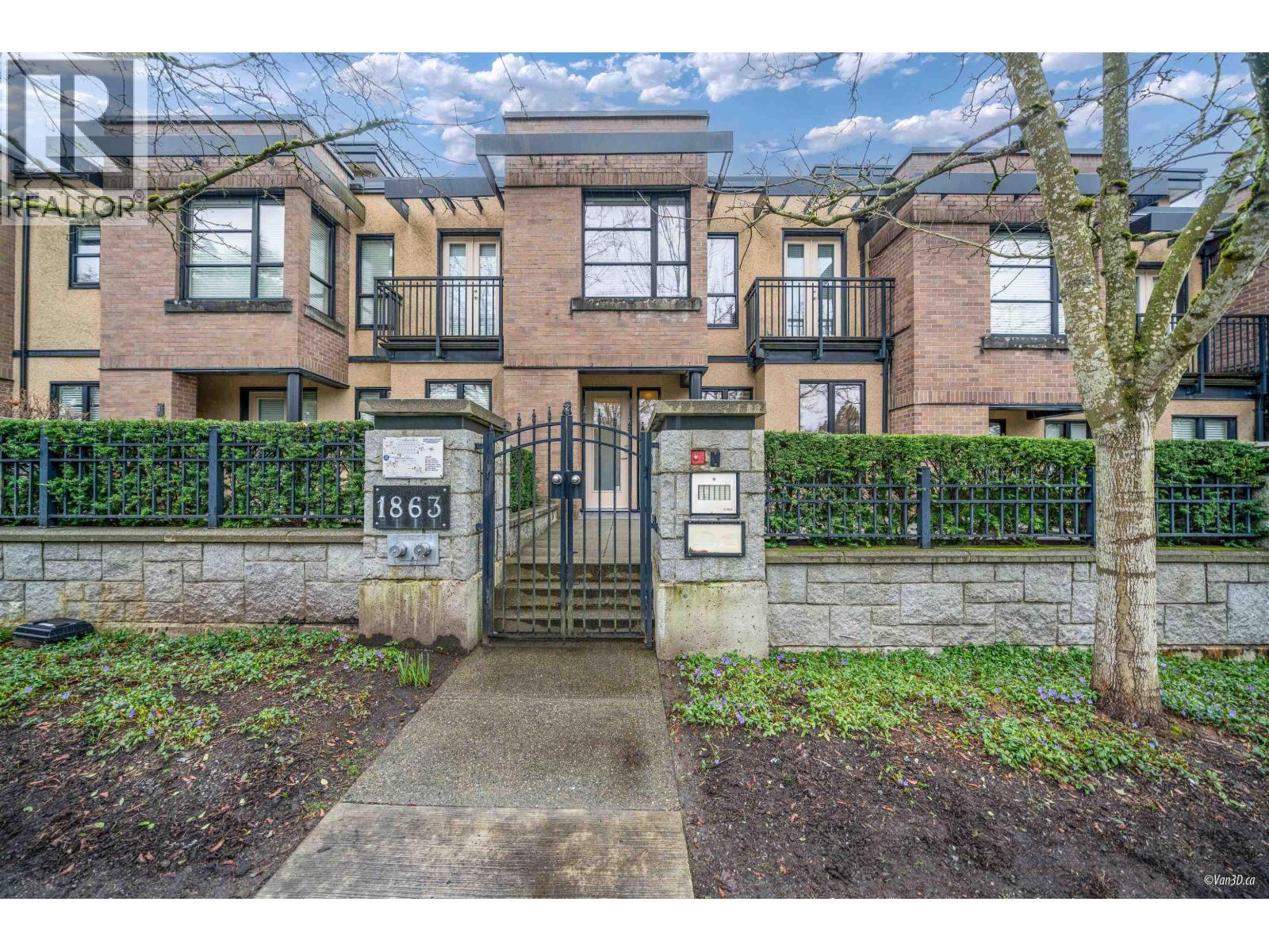 2 1863 Wesbrook Crescent, Vancouver