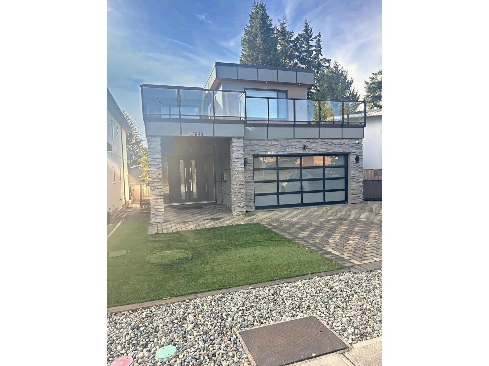 15890 Russell Avenue, White Rock