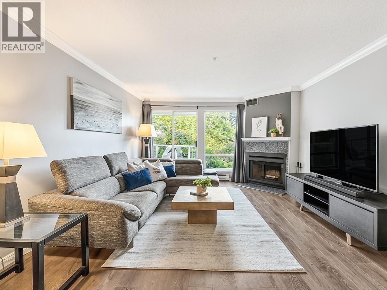 210 889 W 7TH Avenue, Vancouver