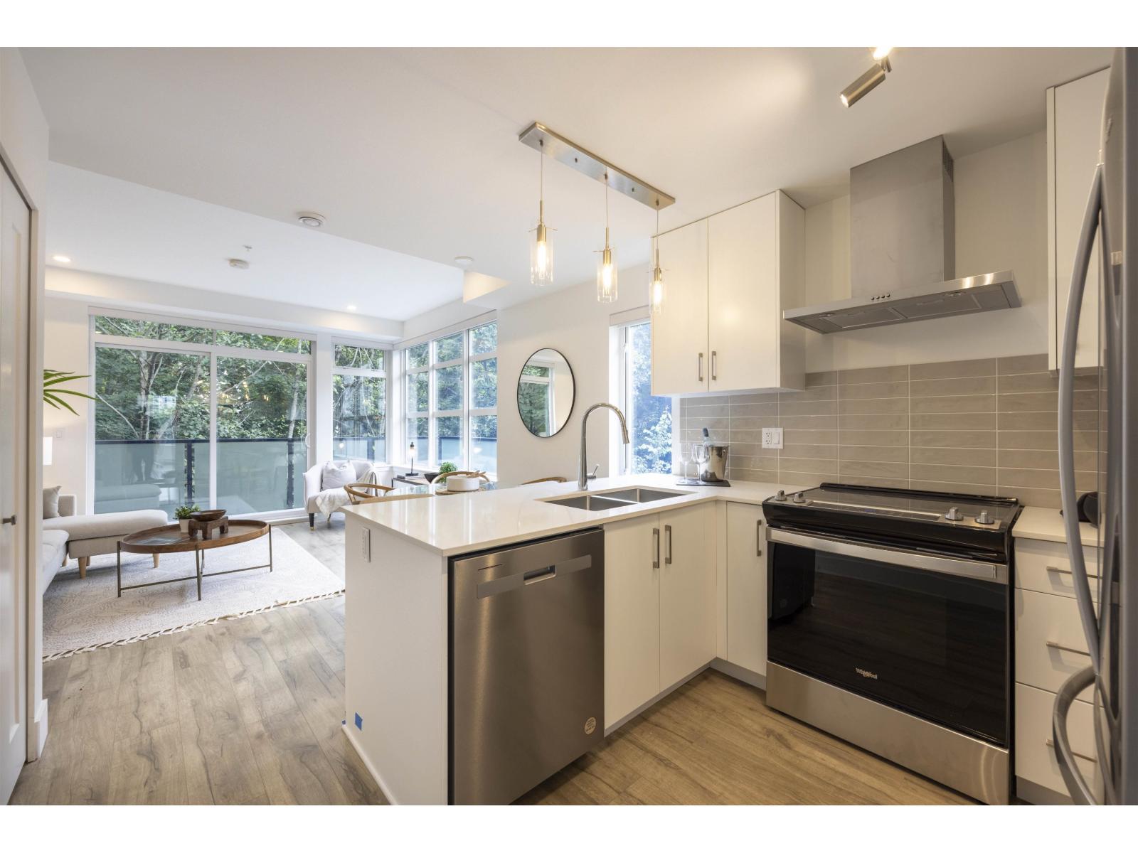 32 6328 King George Boulevard, Surrey