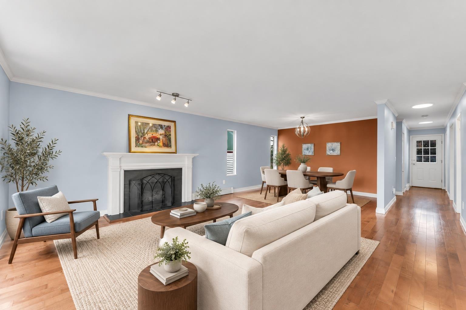 15555 Buena Vista Avenue, White Rock