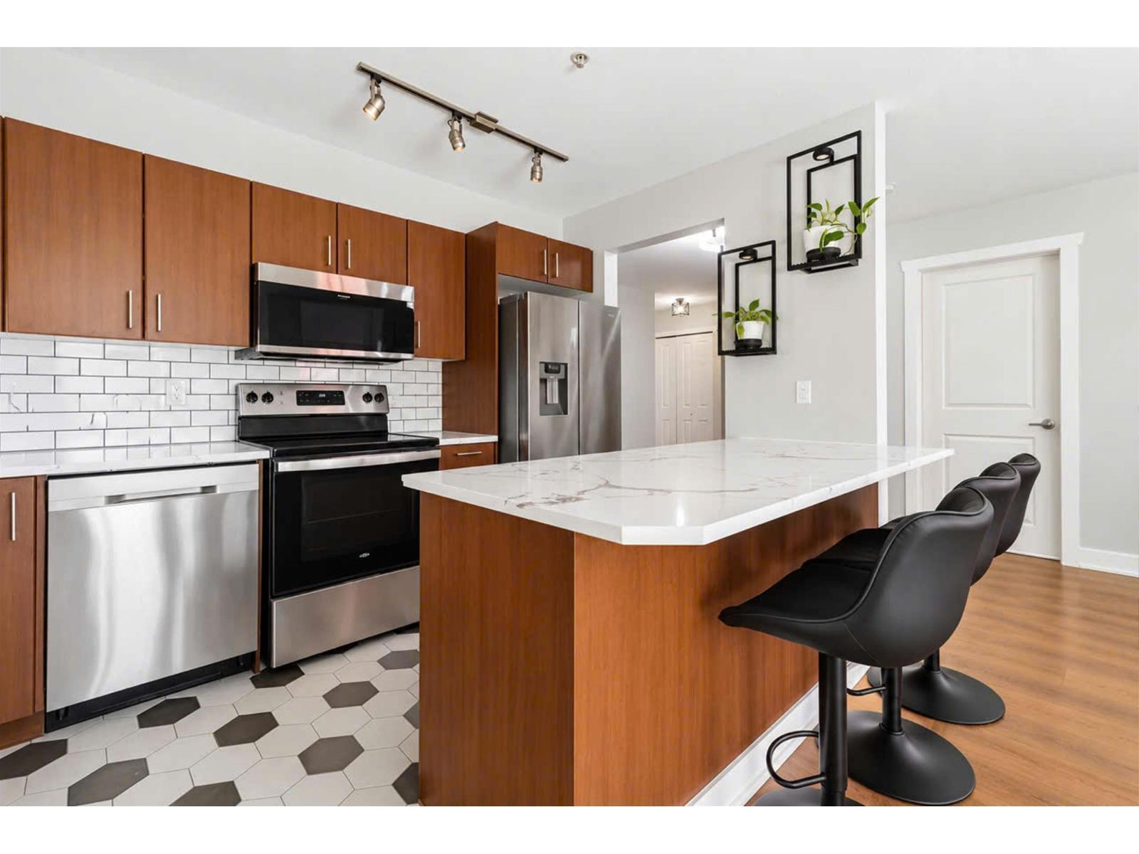 111 45555 Yale Road, Chilliwack