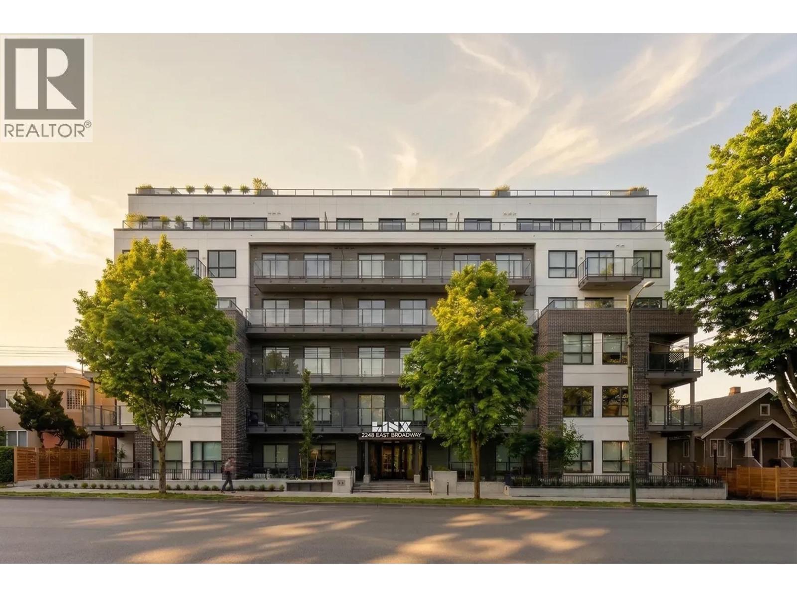 501 2268 E Broadway, Vancouver