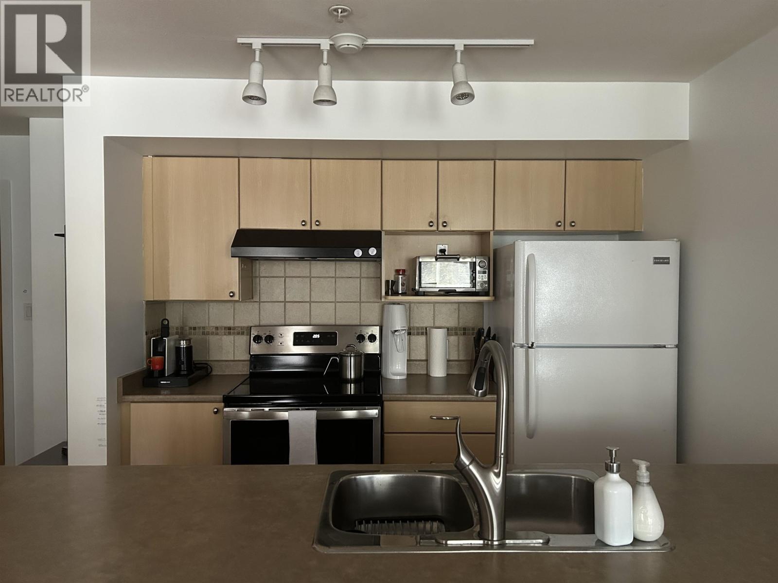 210 2891 E Hastings Street, Vancouver