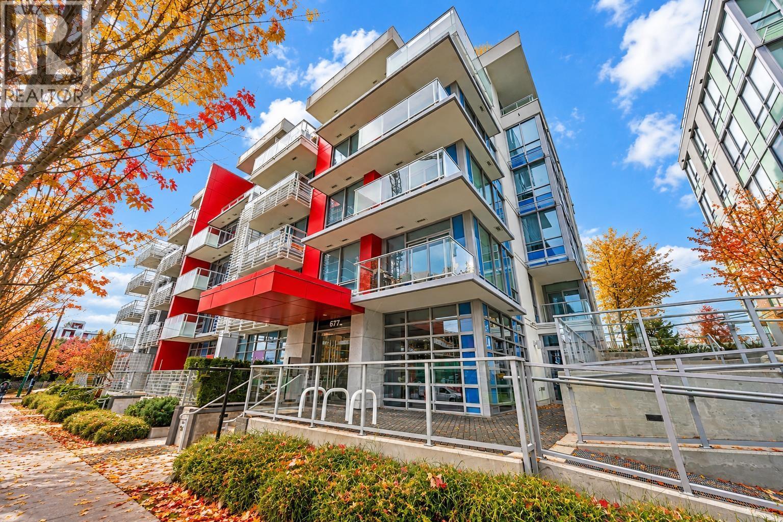211 677 W 41ST Avenue, Vancouver