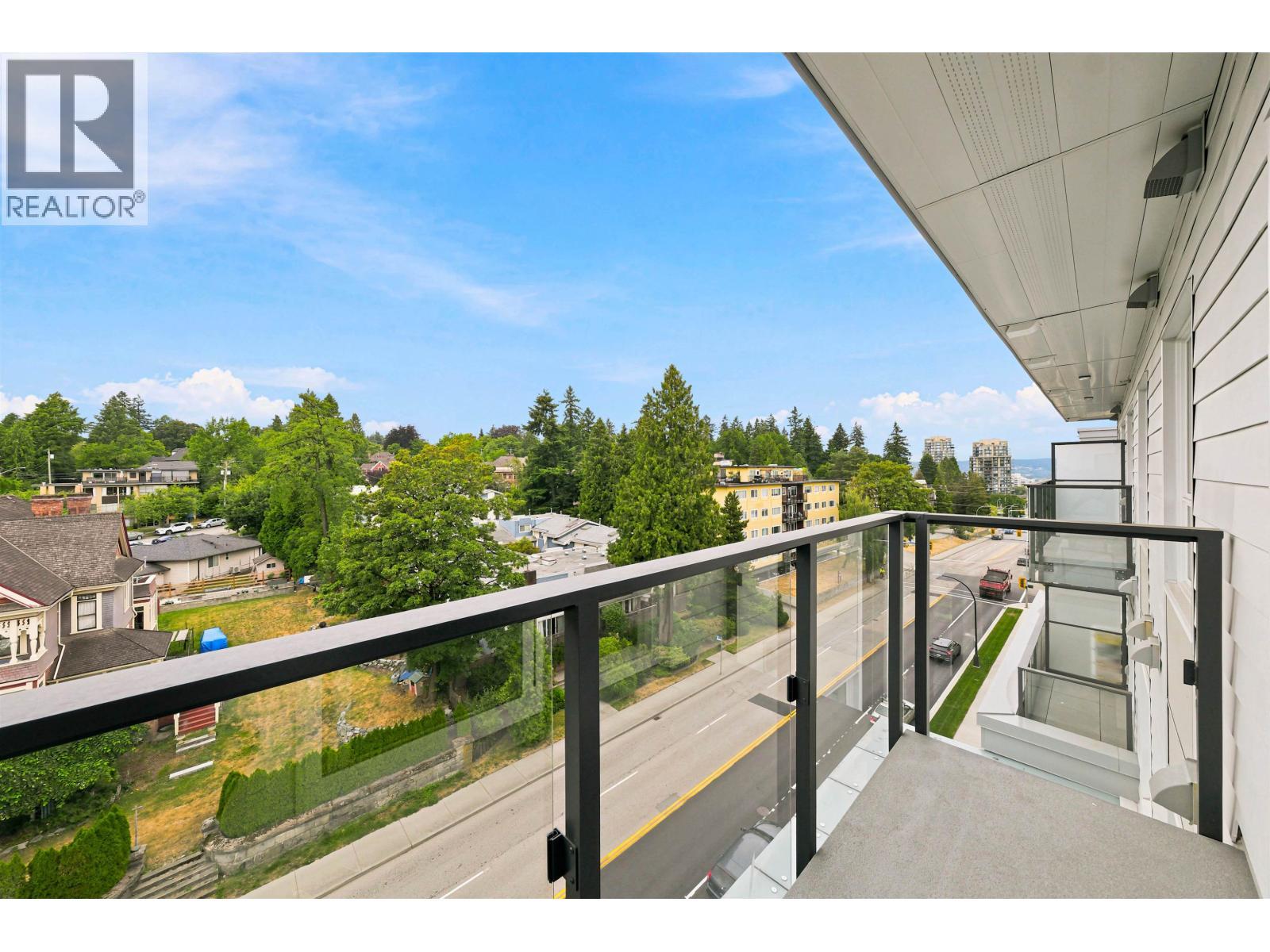 606 82 First Street, New Westminster
