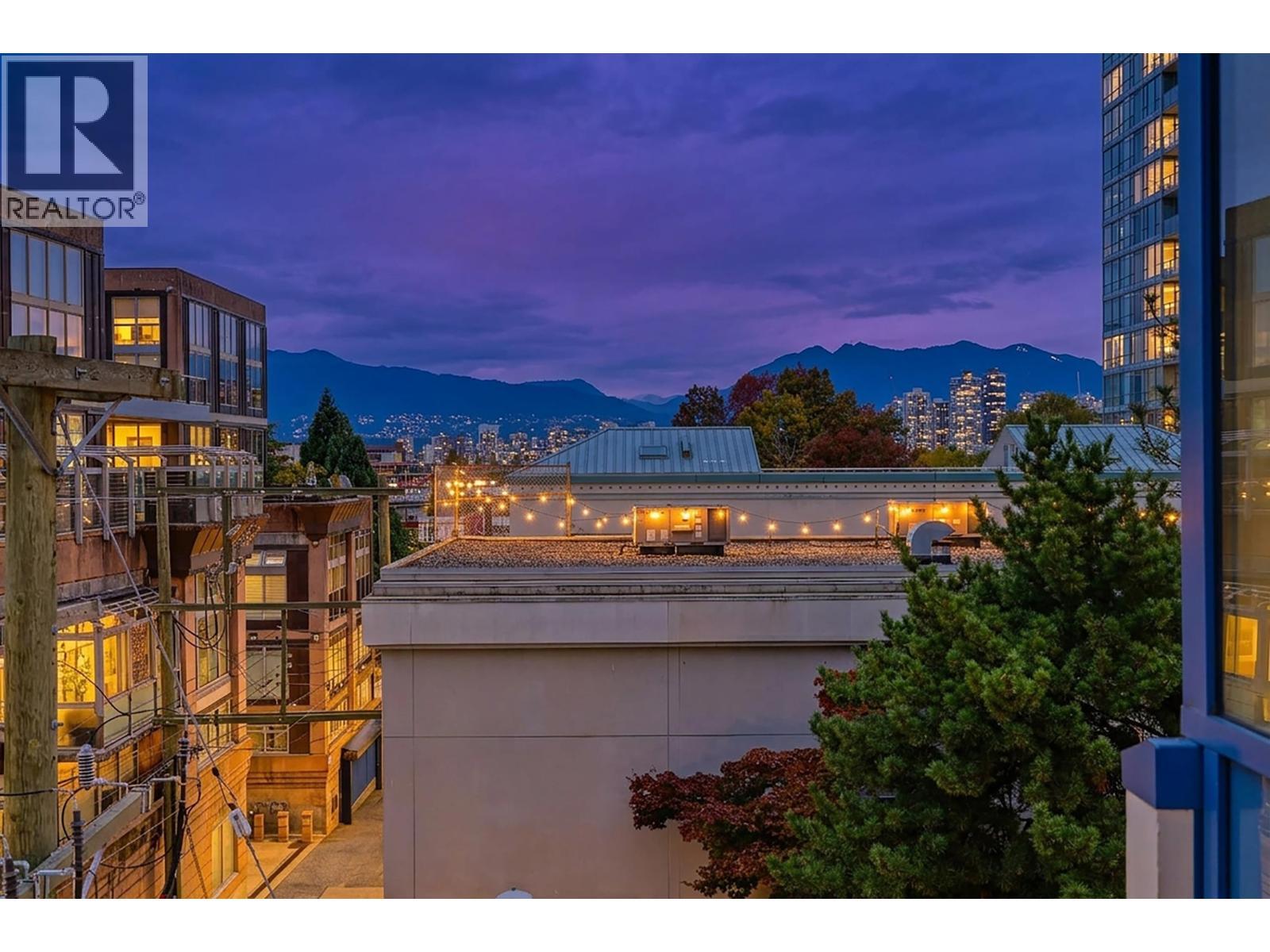 401 1510 W 6TH Avenue, Vancouver