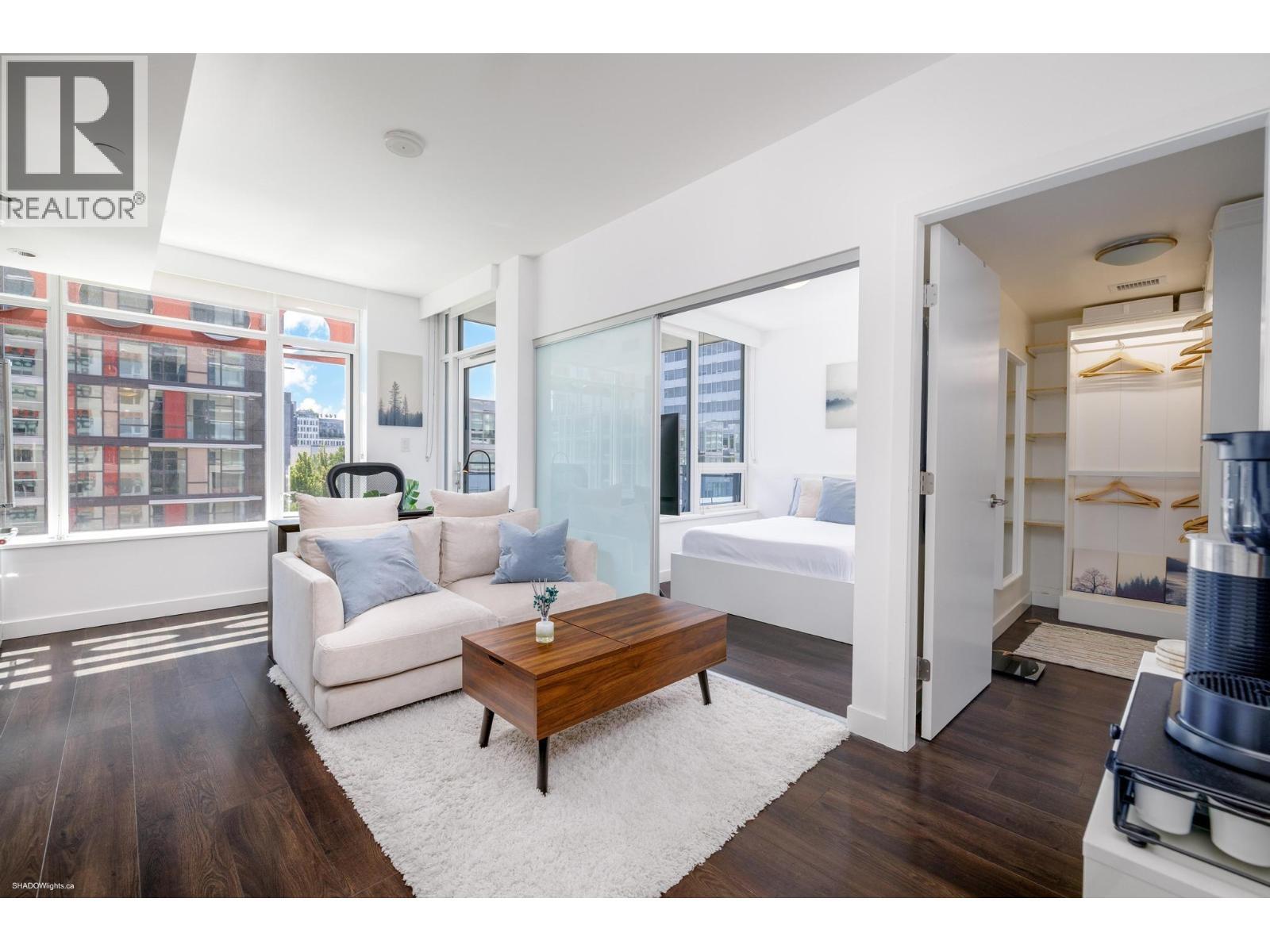 607 161 E 1ST Street, Vancouver