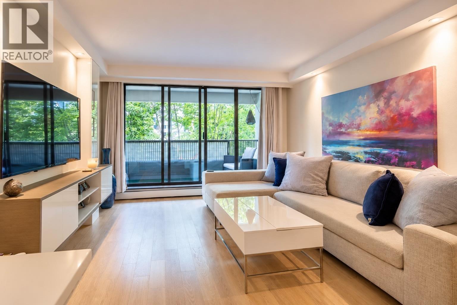 402 4134 Maywood Street, Burnaby