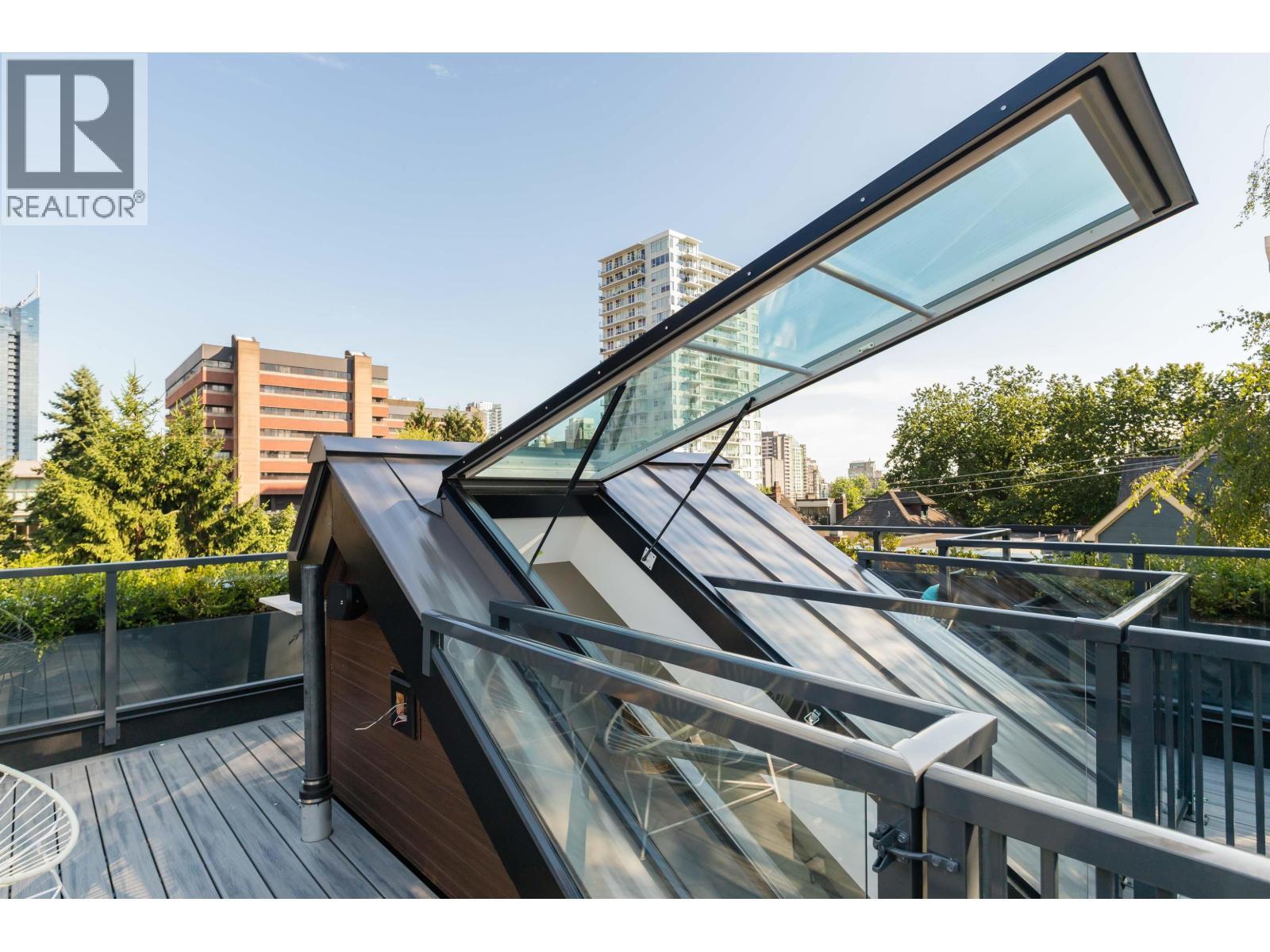 2 1152 Comox Street, Vancouver