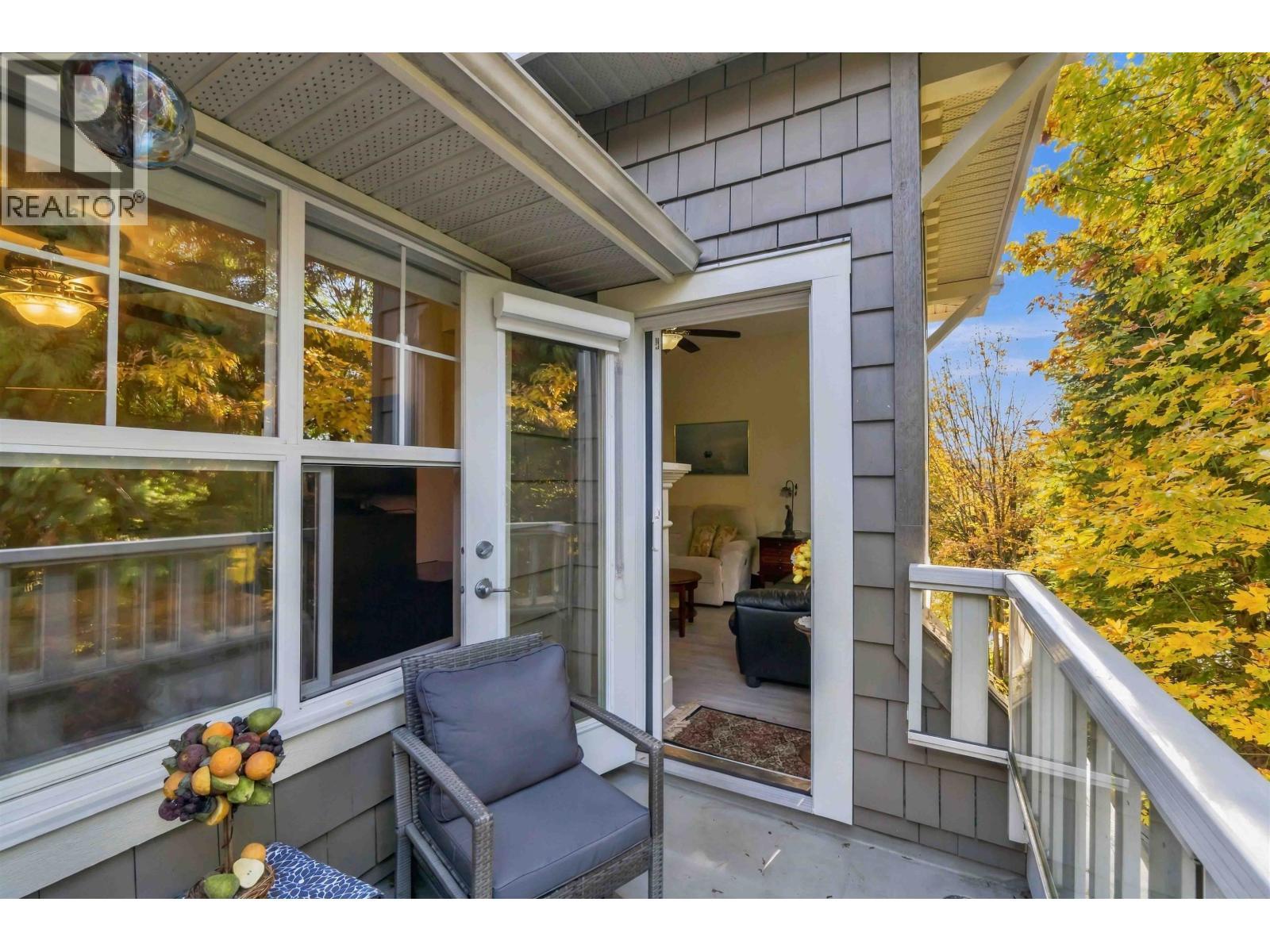 411 960 Lynn Valley Road, North Vancouver