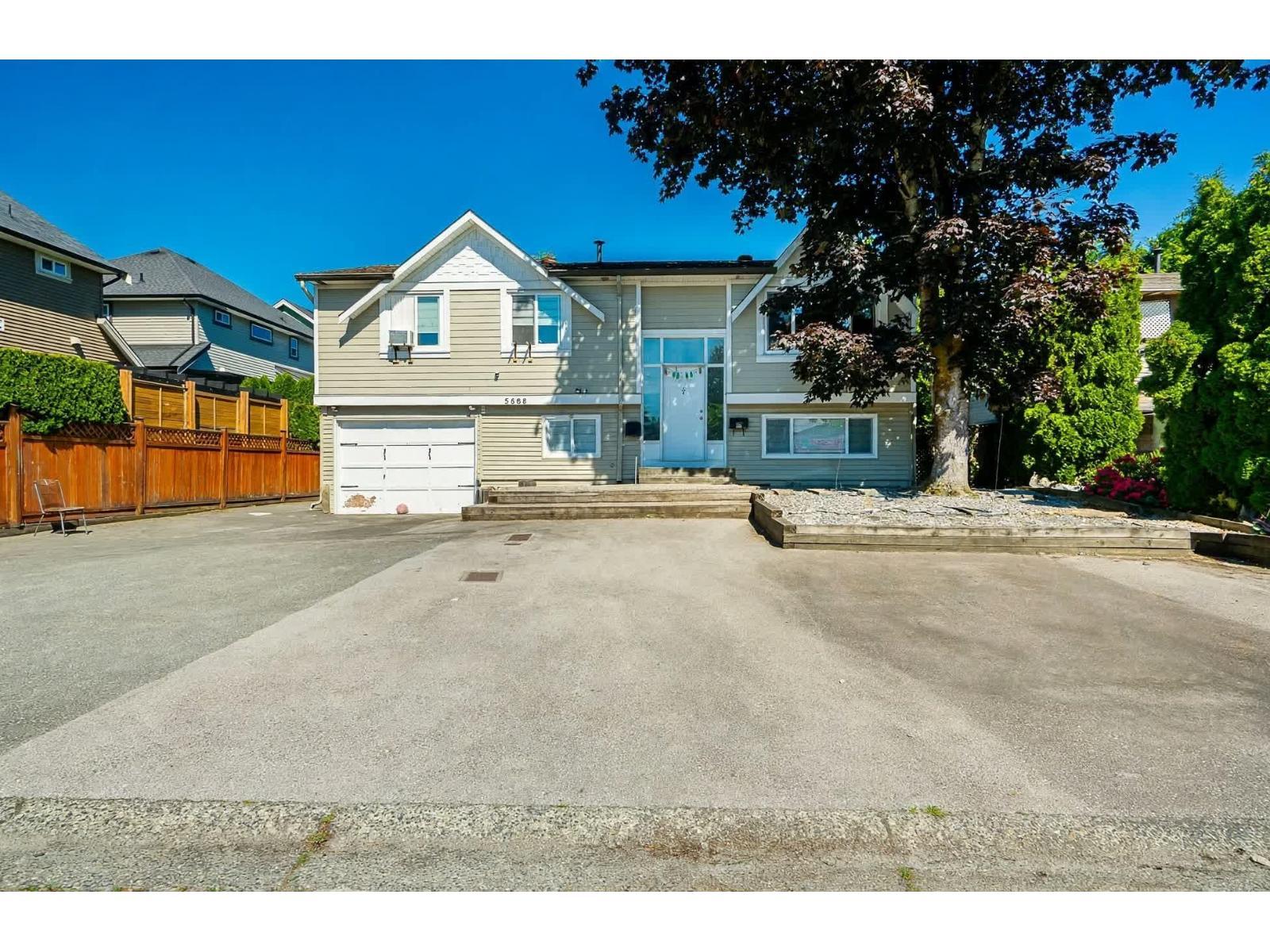 5886 184A Street, Surrey