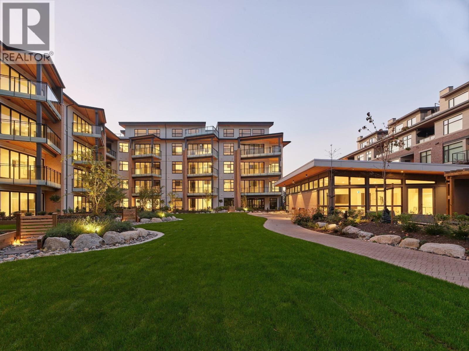 305 300 Salter Street, New Westminster