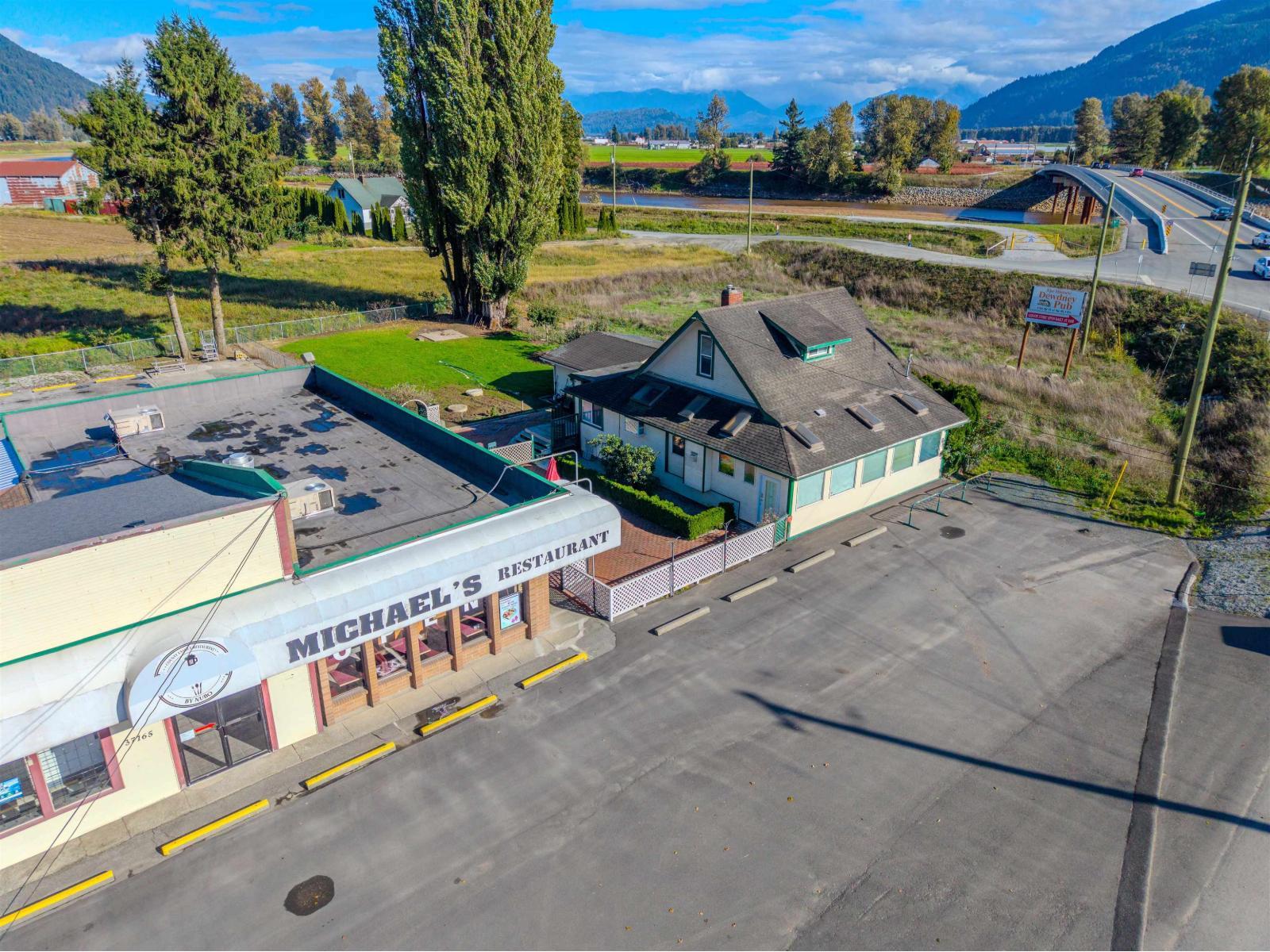 37165-37191 Lougheed Highway, Mission