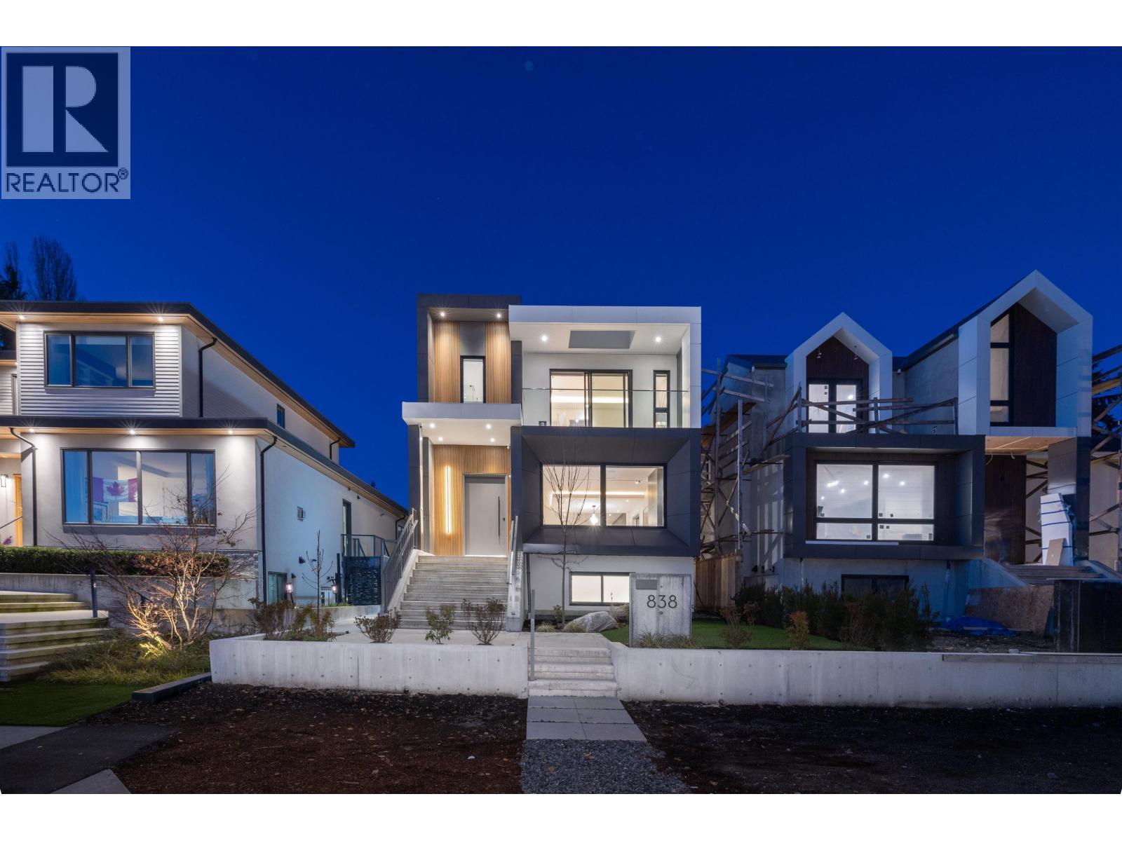 838 E 14TH Street, North Vancouver
