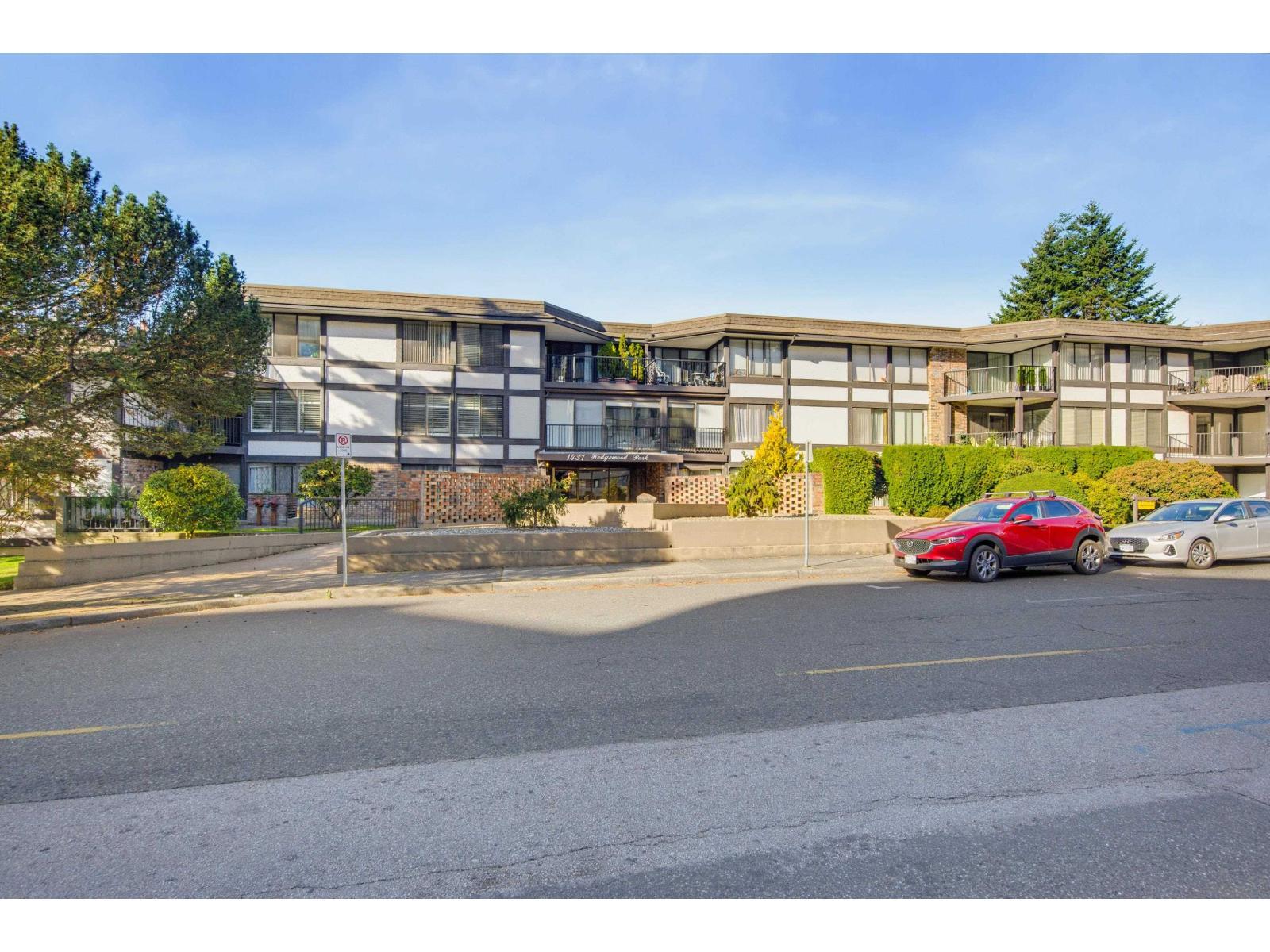 313 1437 Foster Street, White Rock
