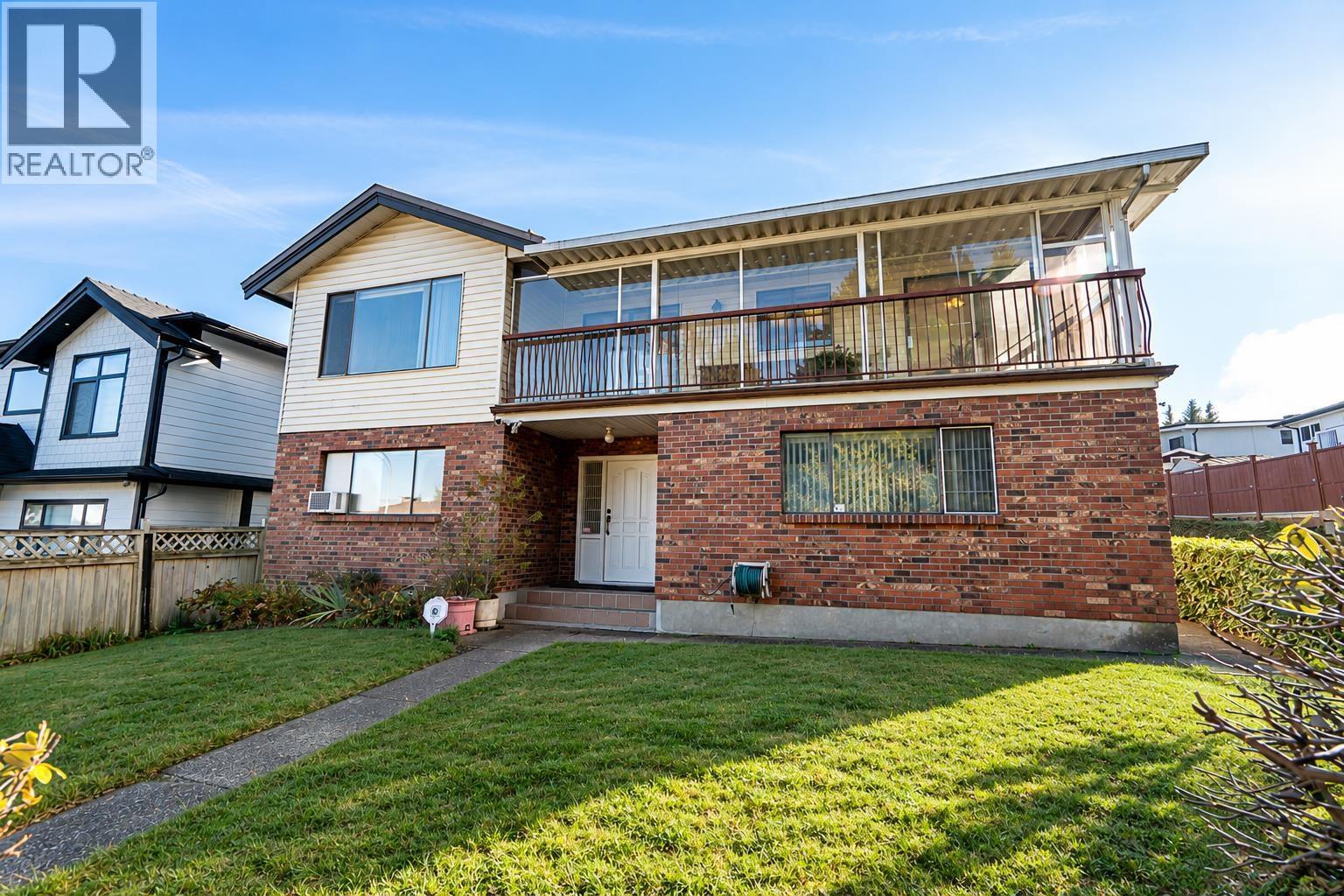 6760 Lakeview Avenue, Burnaby