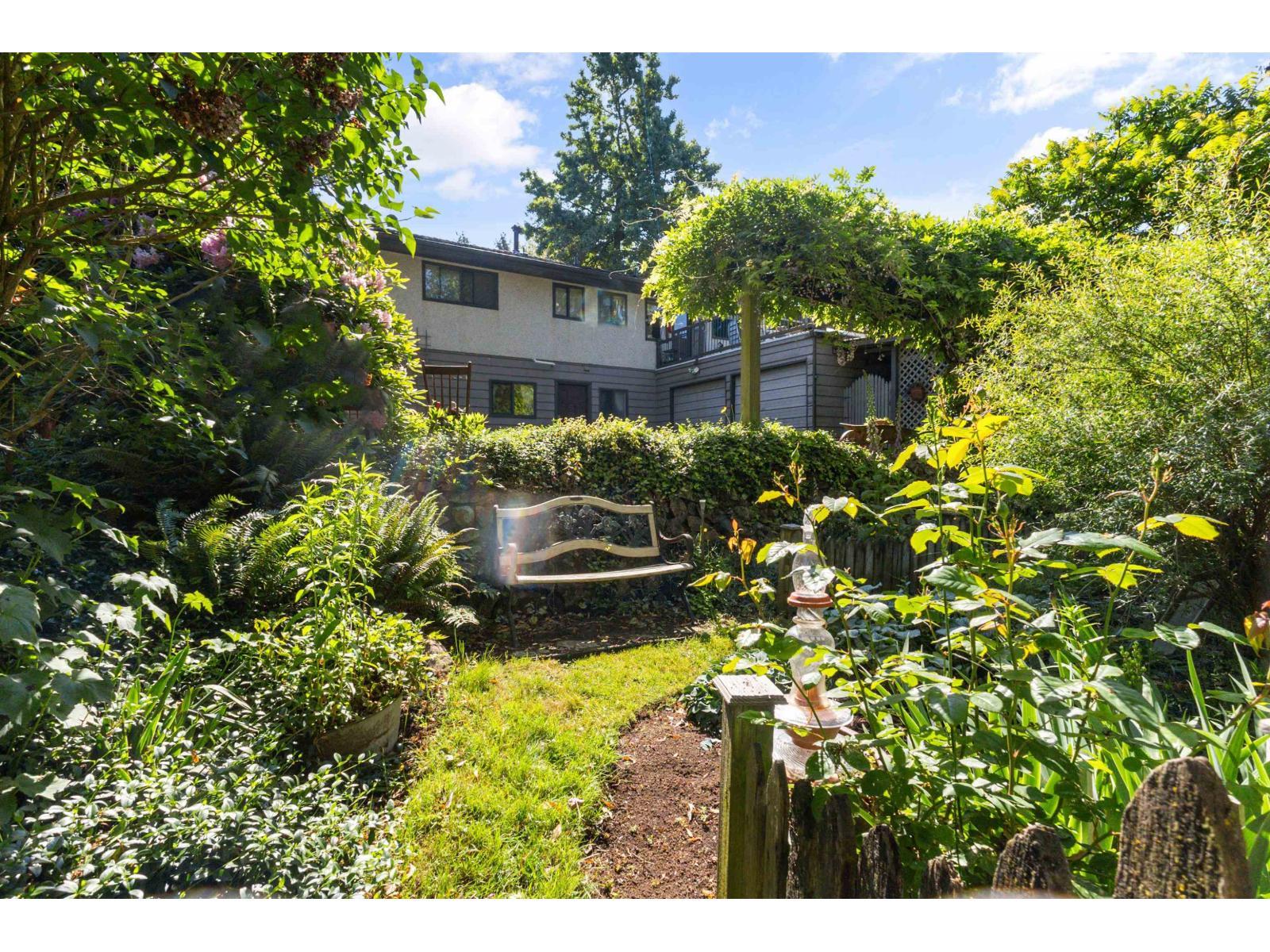 2475 Sugarpine Street, Abbotsford