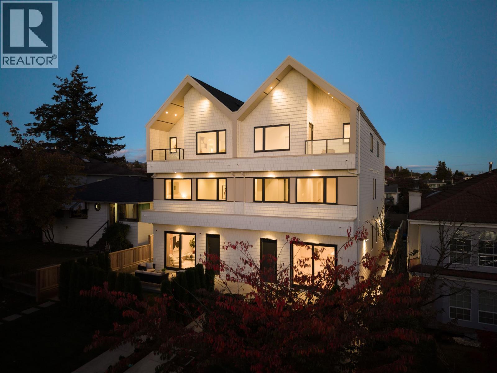 1 1458 Rosser Avenue, Burnaby