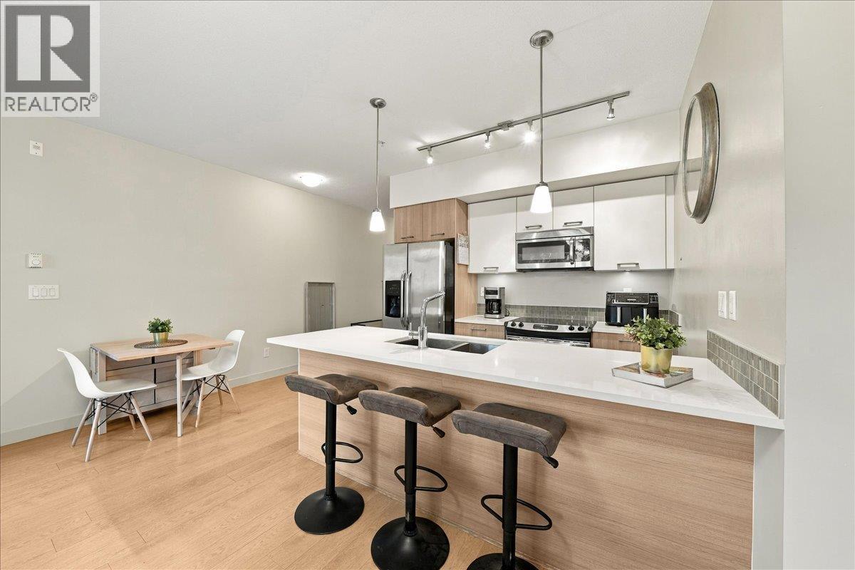 205 2214 Kelly Avenue, Port Coquitlam