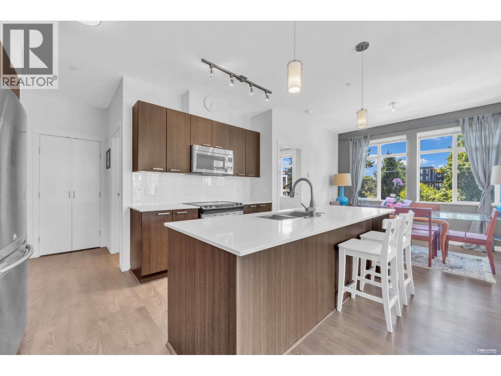 312 617 Smith Avenue, Coquitlam