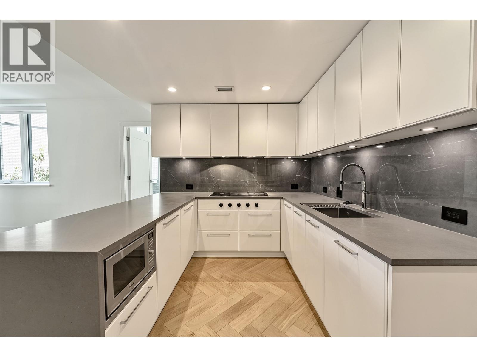 203 4685 Cambie Street, Vancouver
