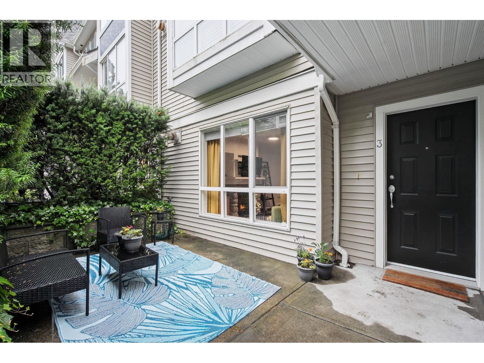 3 1005 Lynn Valley Road, North Vancouver