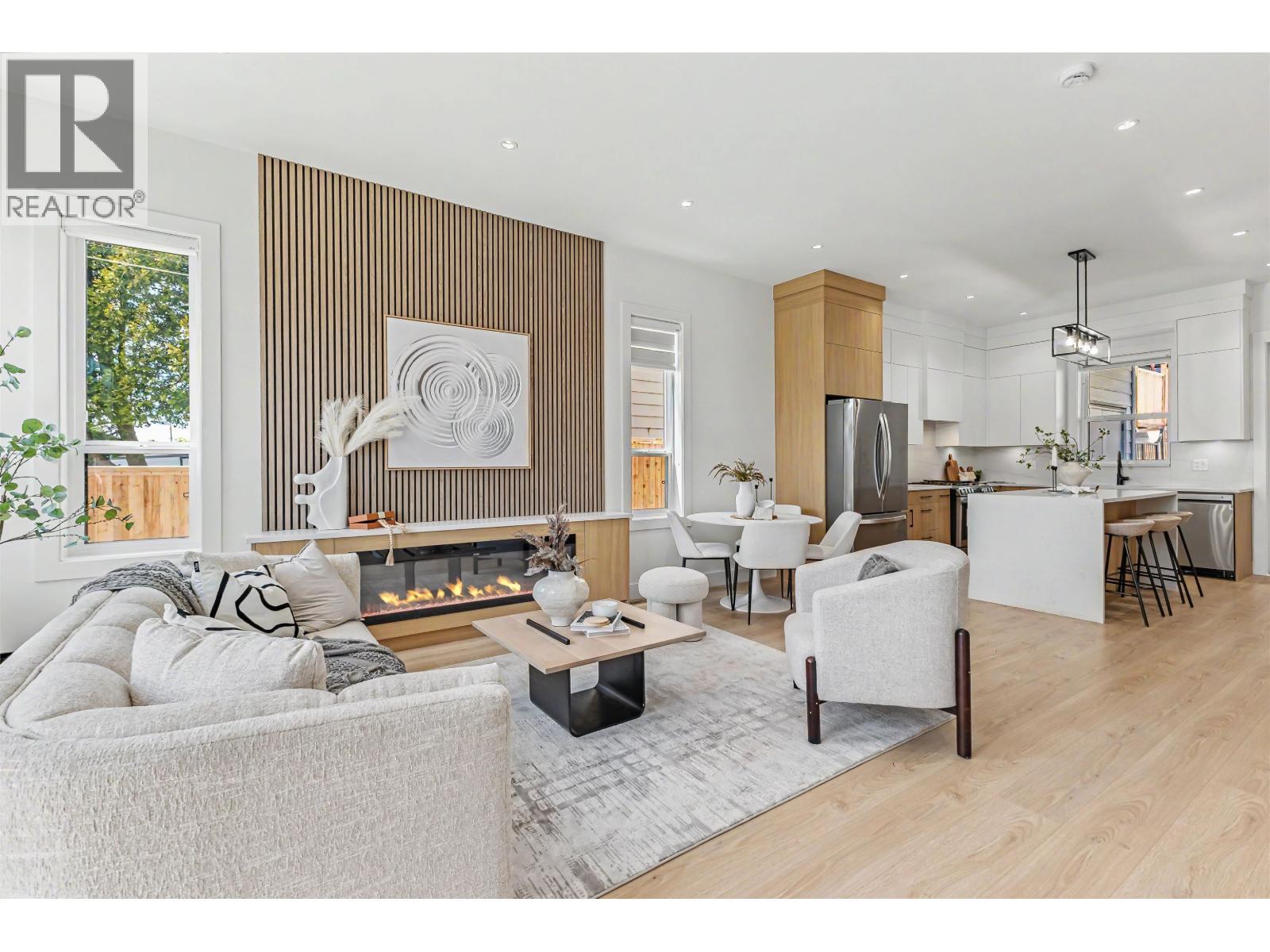101 957 Edgar Avenue, Coquitlam