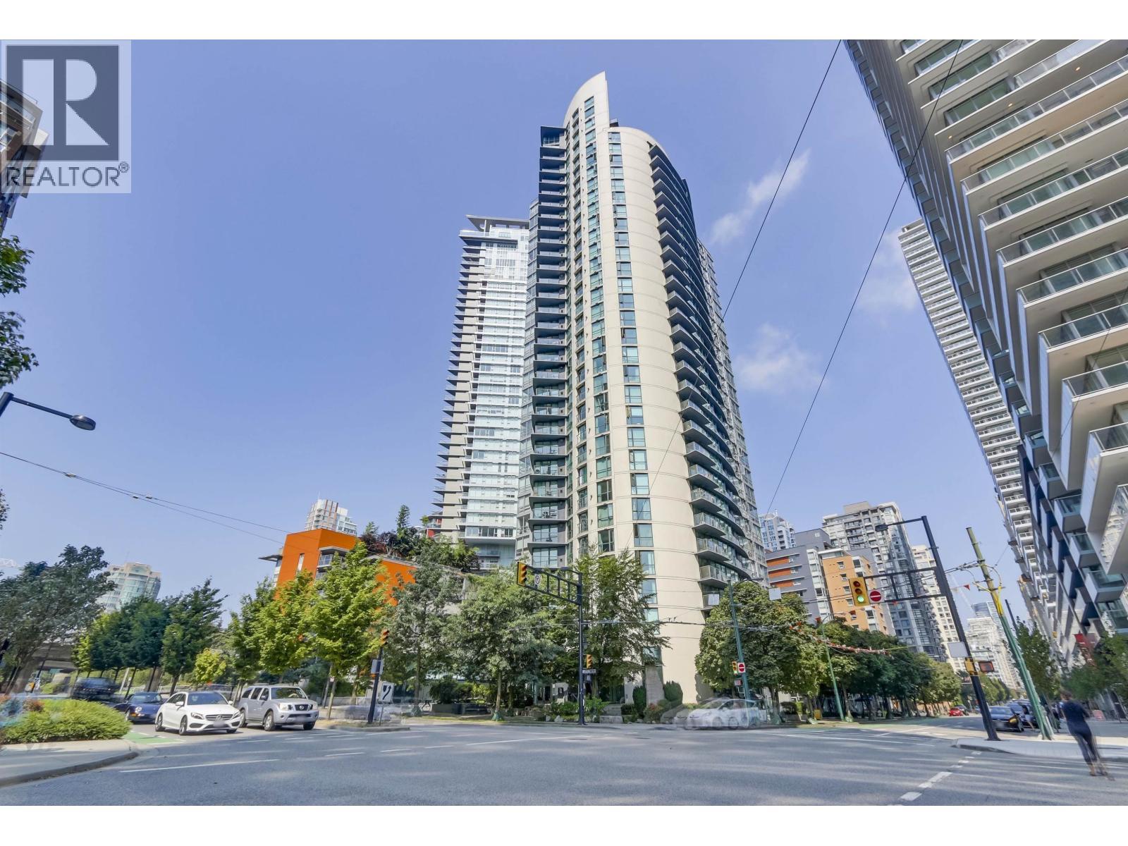 2210 501 Pacific Street, Vancouver