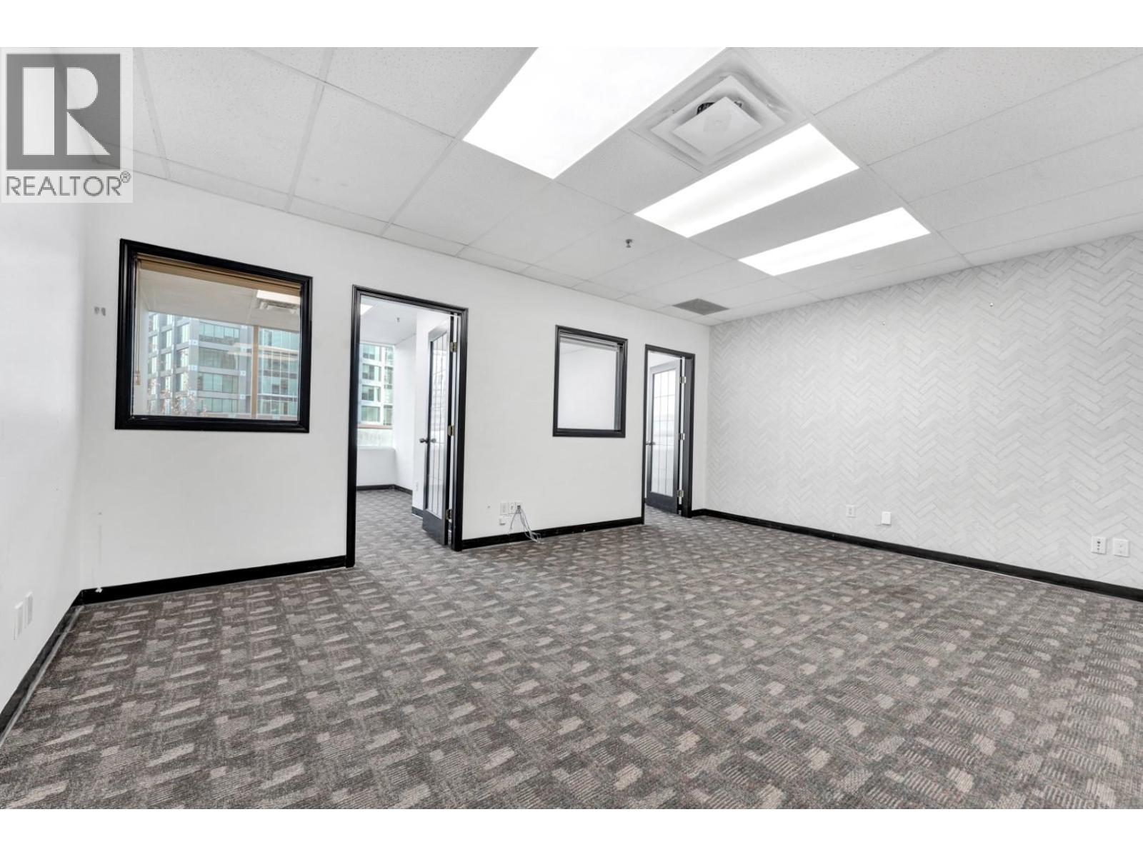 317 4538 Kingsway, Burnaby