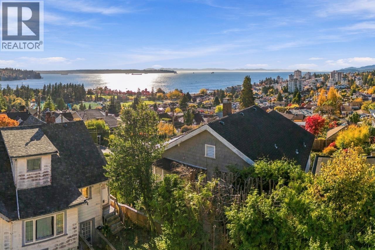 1013 Duchess Avenue, West Vancouver