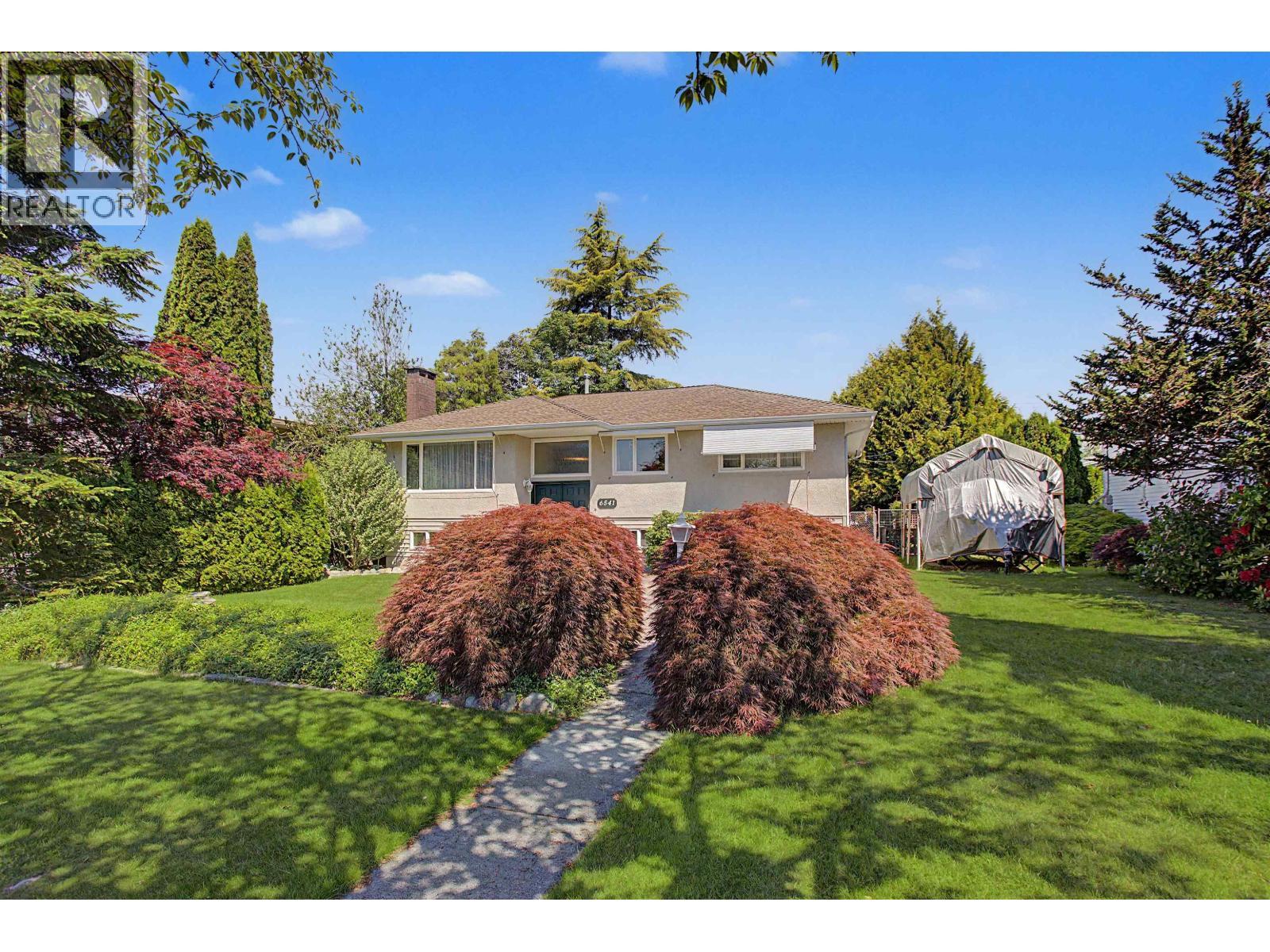 6541 Grant Street, Burnaby