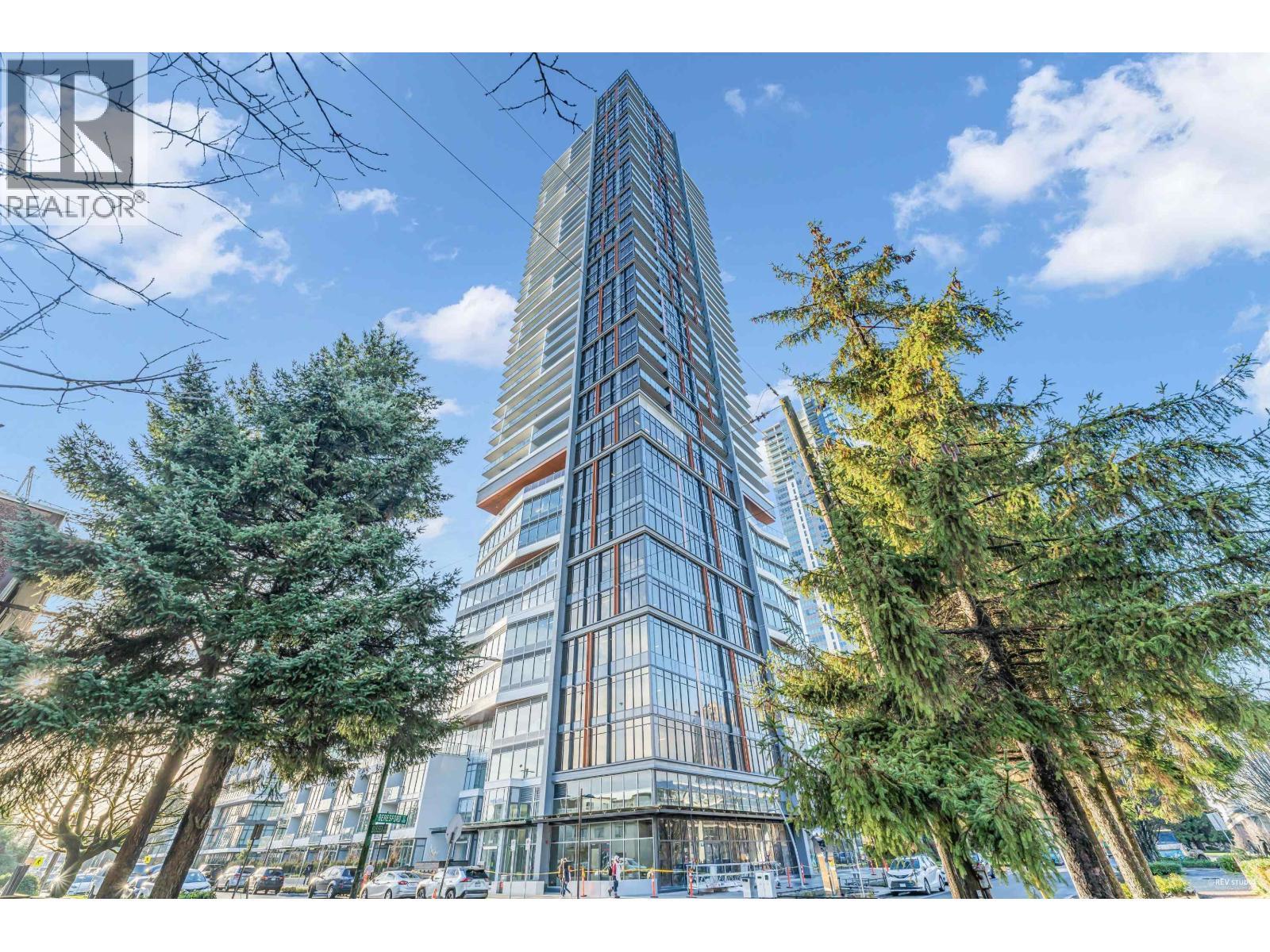 305 6511 Sussex Avenue, Burnaby