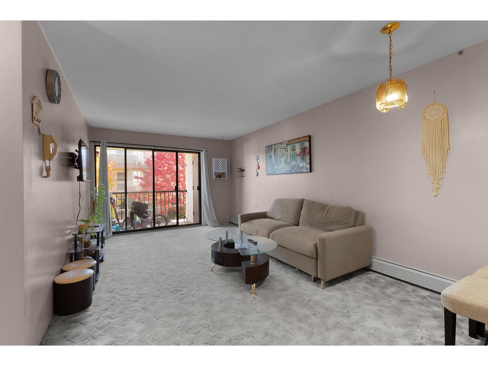 206 32733 E Broadway Street, Abbotsford