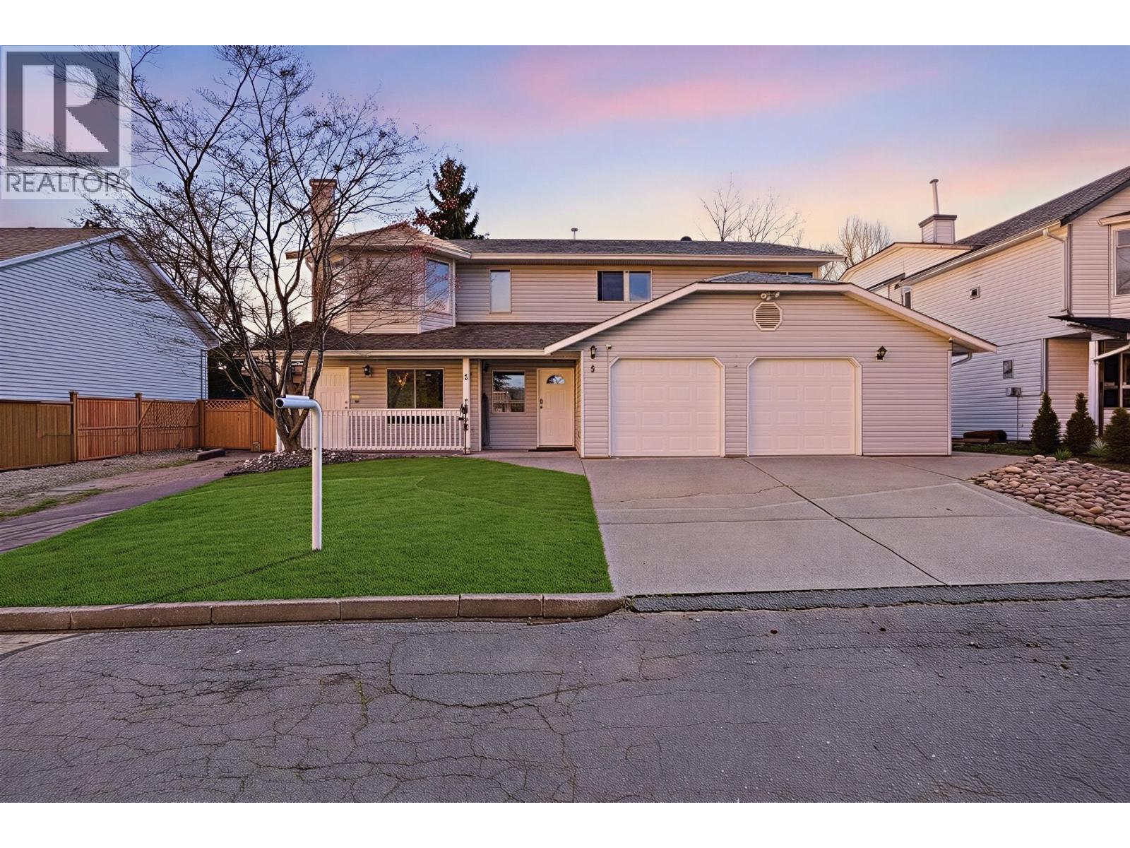 5 11954 Hawthorne Street, Maple Ridge