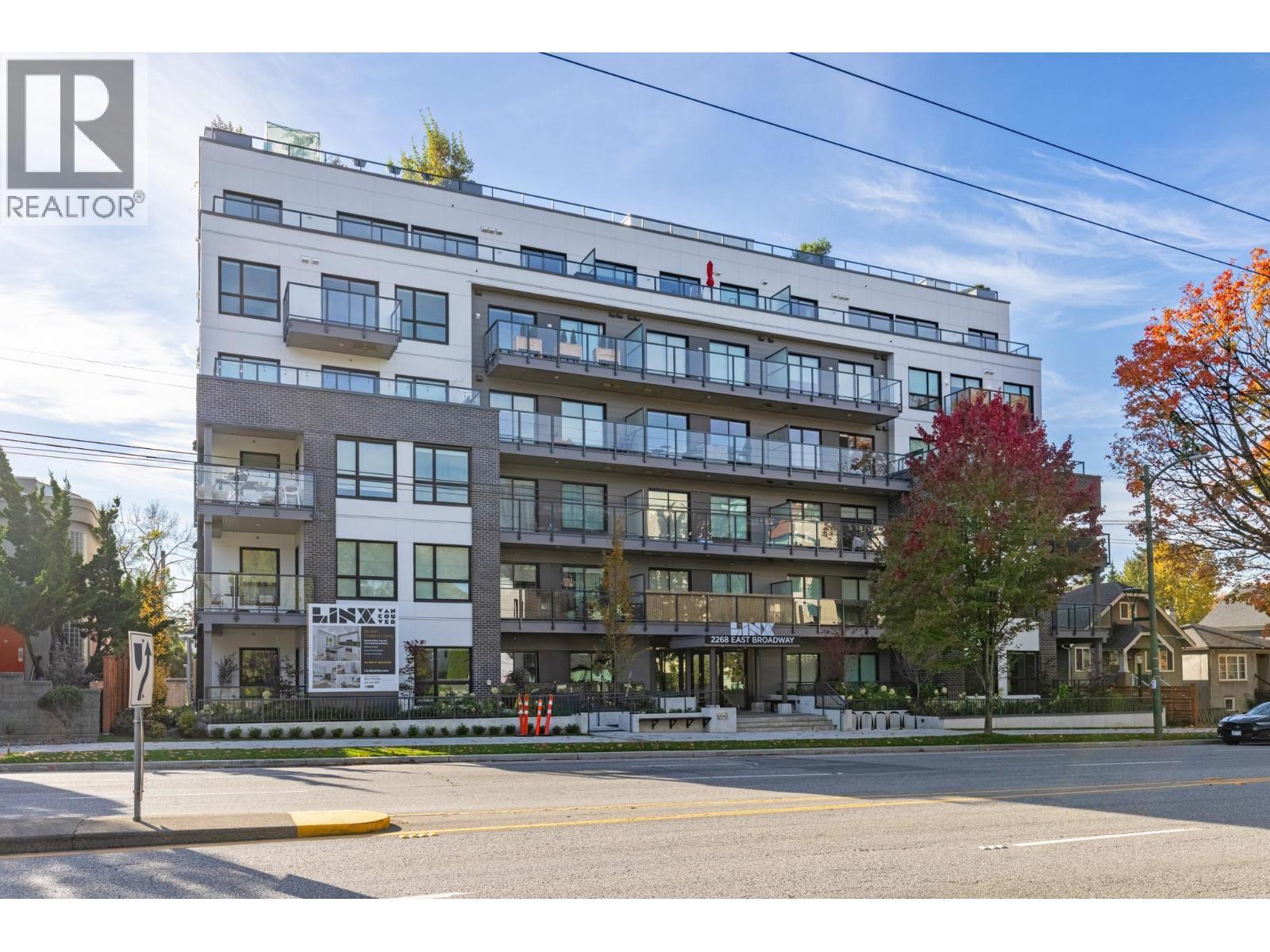 208 2268 E Broadway, Vancouver
